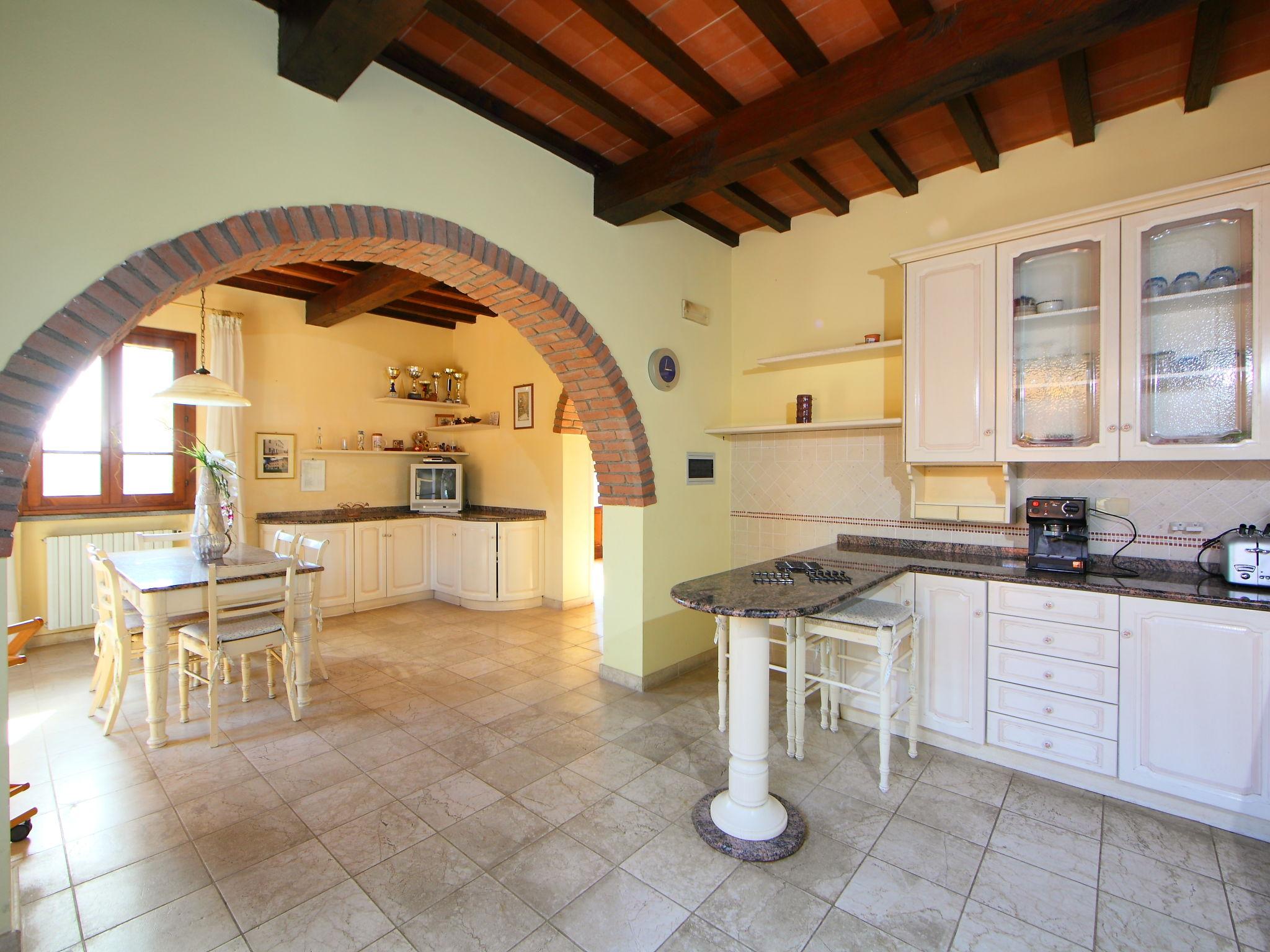 Photo 11 - 8 bedroom House in Fucecchio with private pool and garden