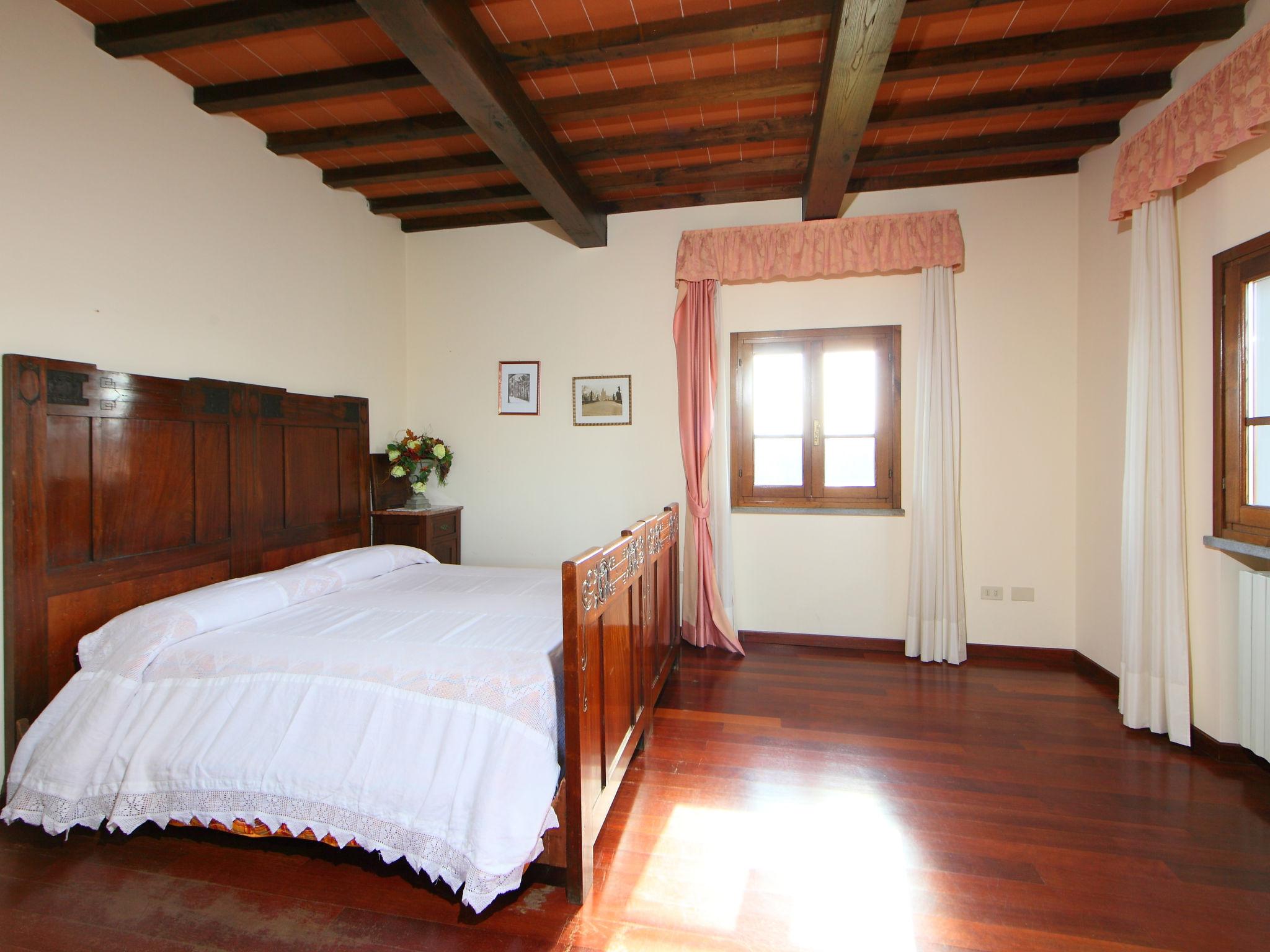 Photo 19 - 8 bedroom House in Fucecchio with private pool and garden