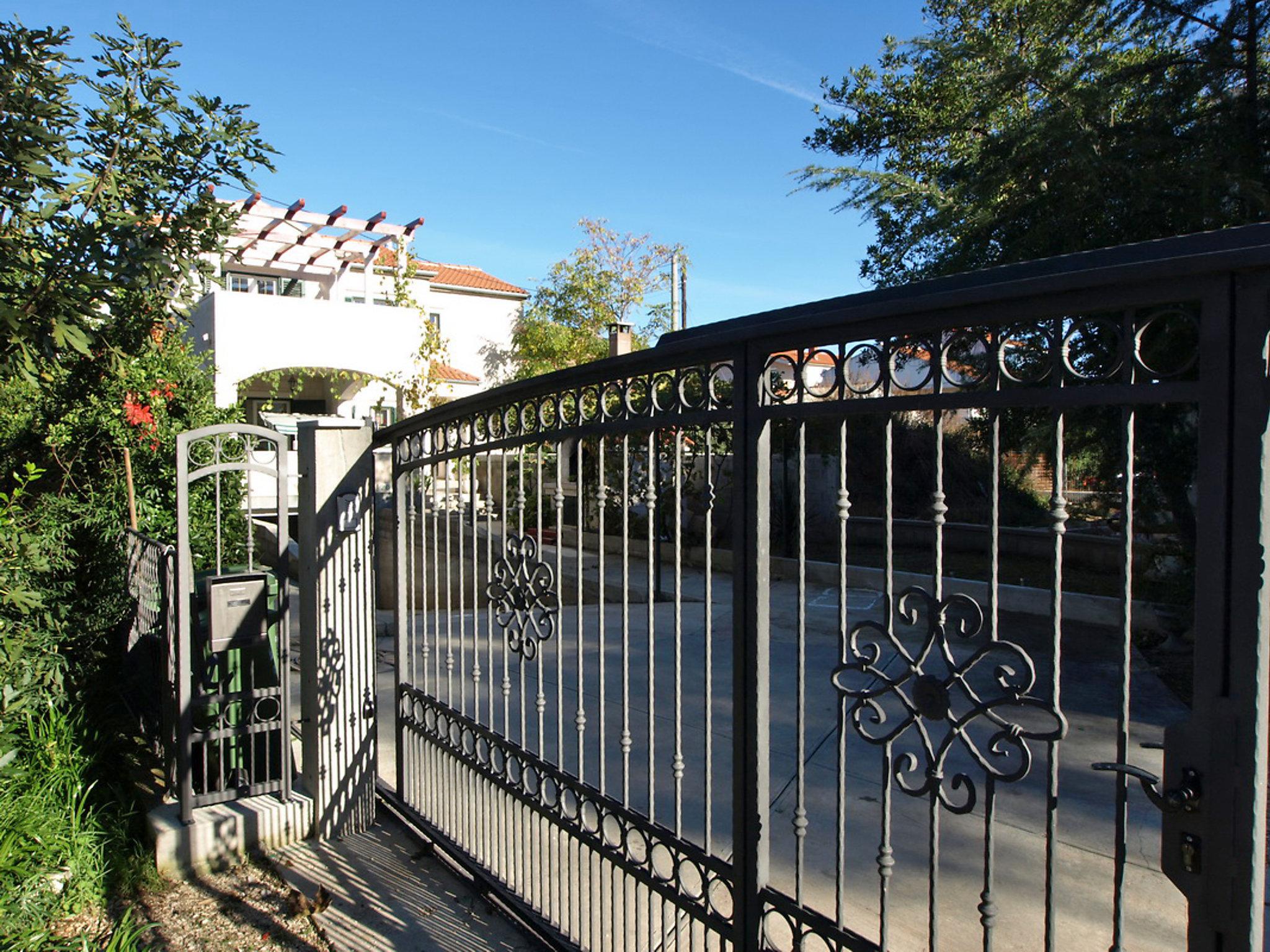 Photo 31 - Maison de 4 chambres à Zadar avec jardin et terrasse