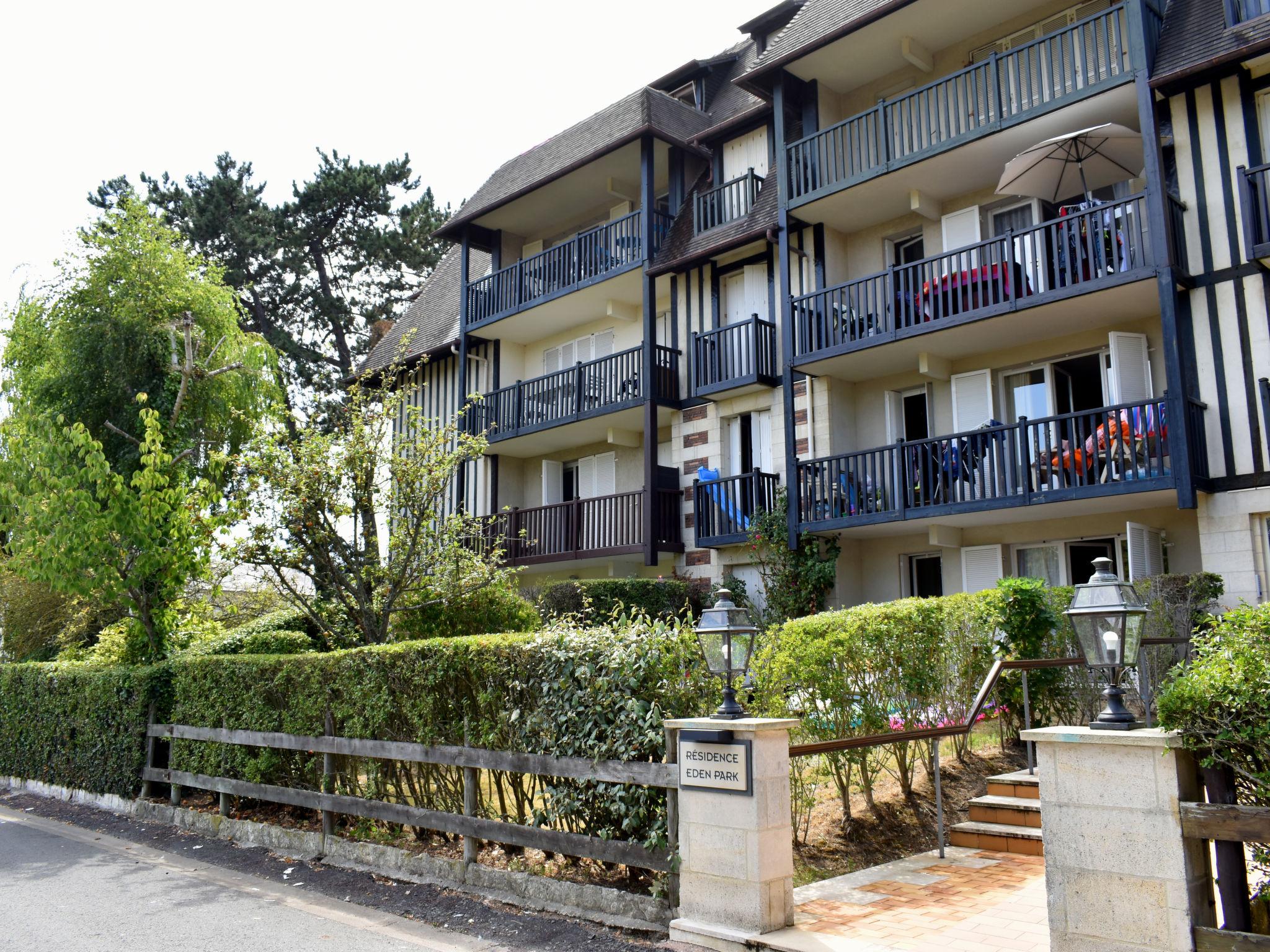 Photo 5 - Appartement de 2 chambres à Benerville-sur-Mer avec vues à la mer