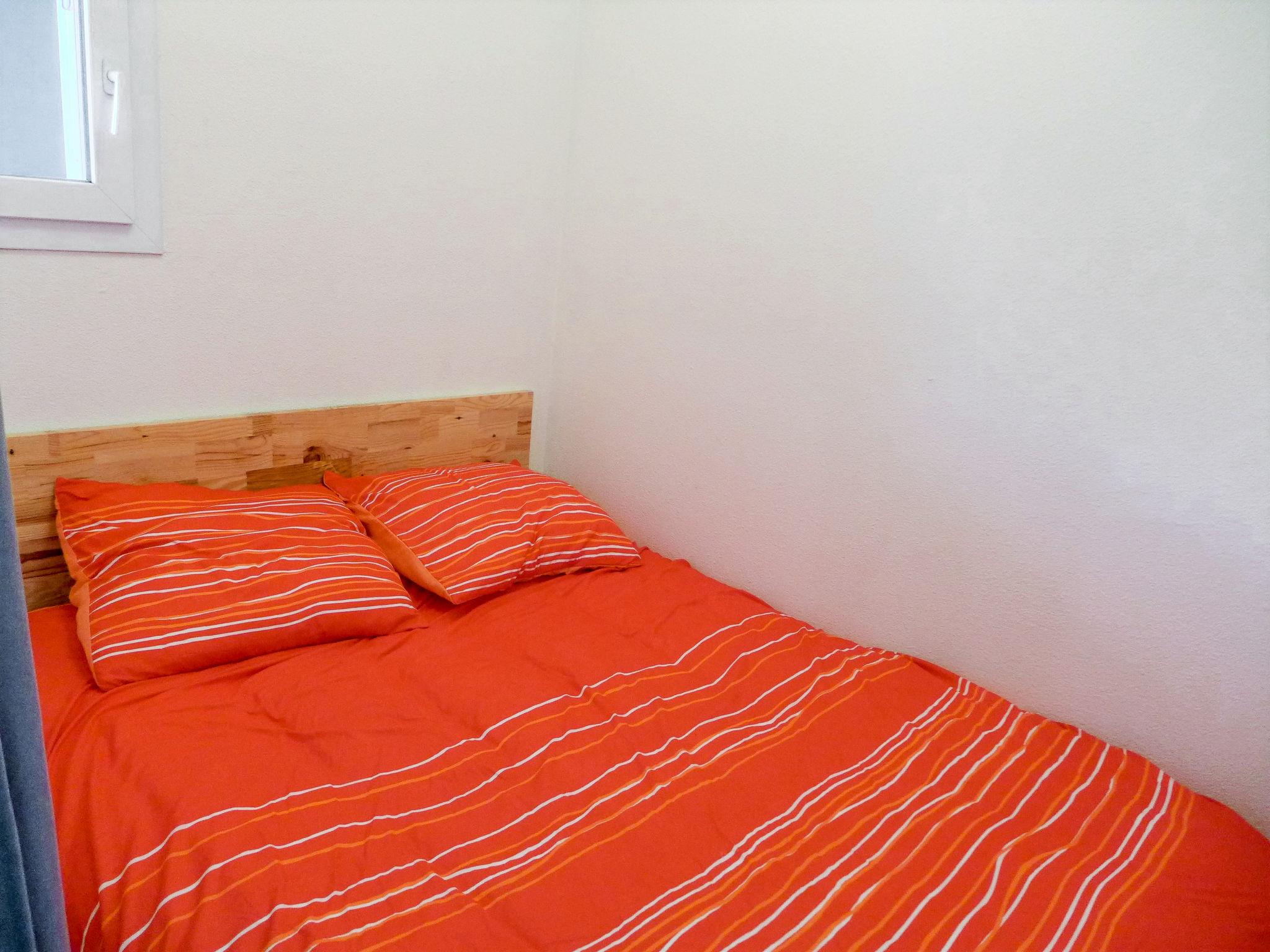 Foto 8 - Appartamento con 1 camera da letto a La Grande-Motte con piscina e giardino