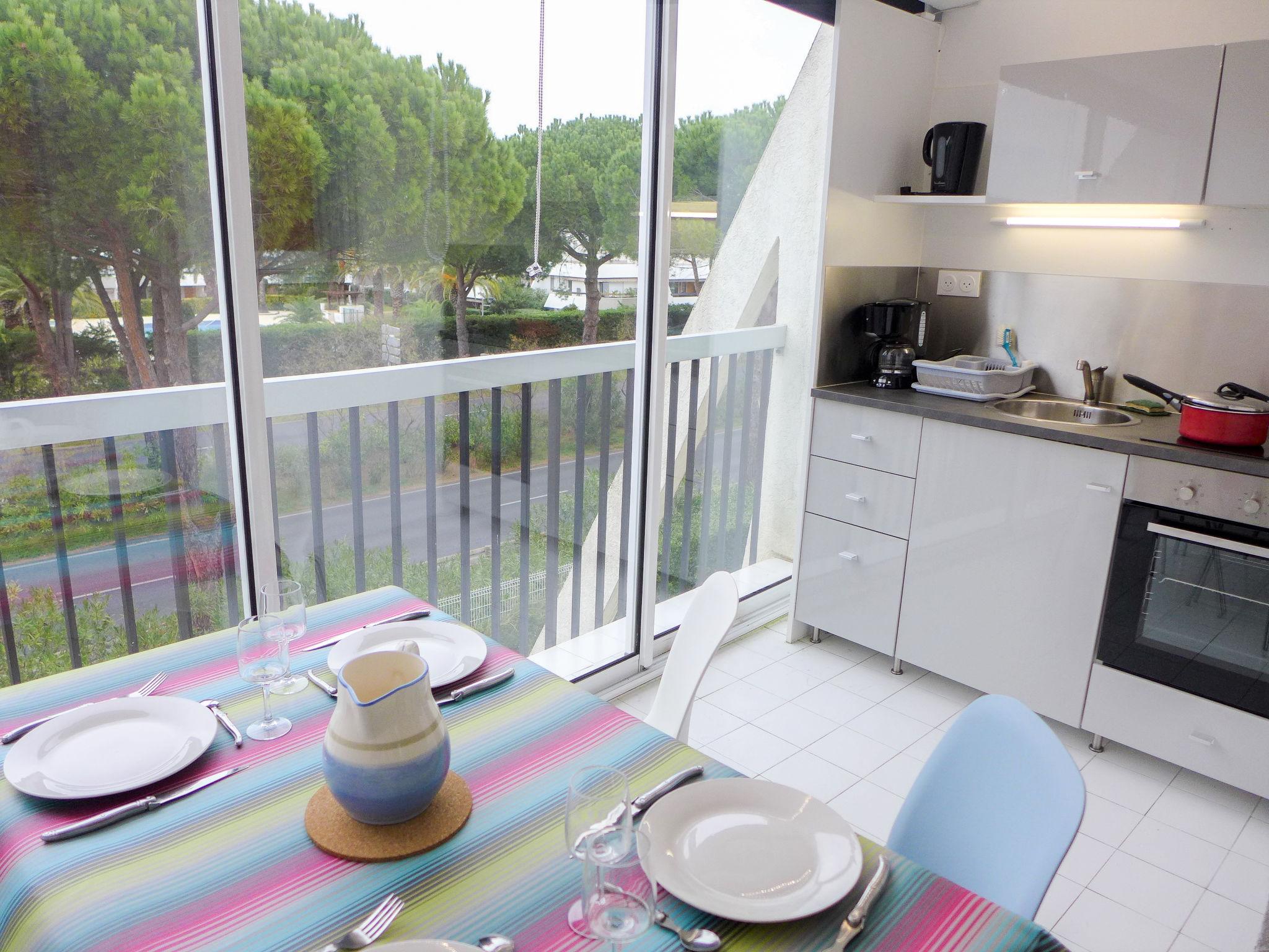 Photo 13 - 1 bedroom Apartment in La Grande-Motte with swimming pool and garden