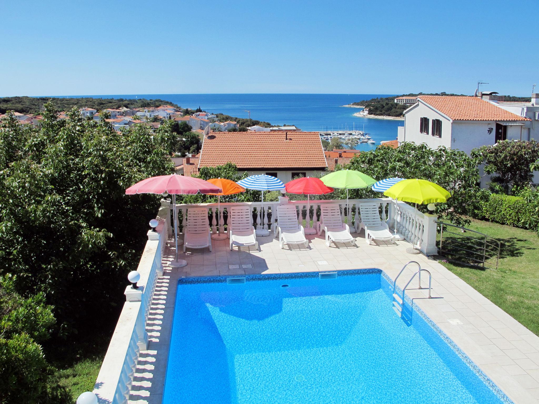 Photo 1 - Appartement de 4 chambres à Medulin avec piscine et vues à la mer