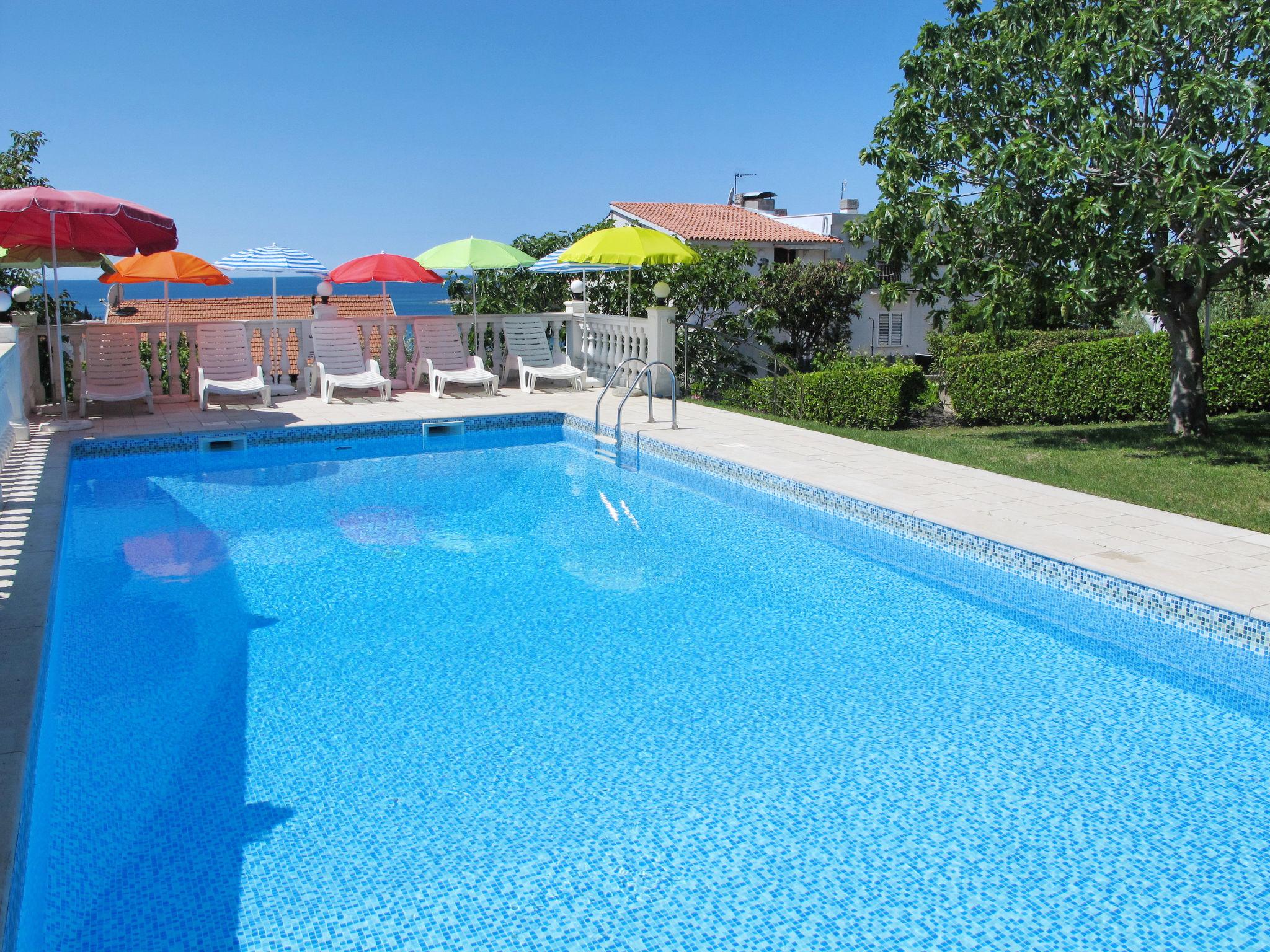 Photo 6 - 4 bedroom Apartment in Medulin with swimming pool and garden