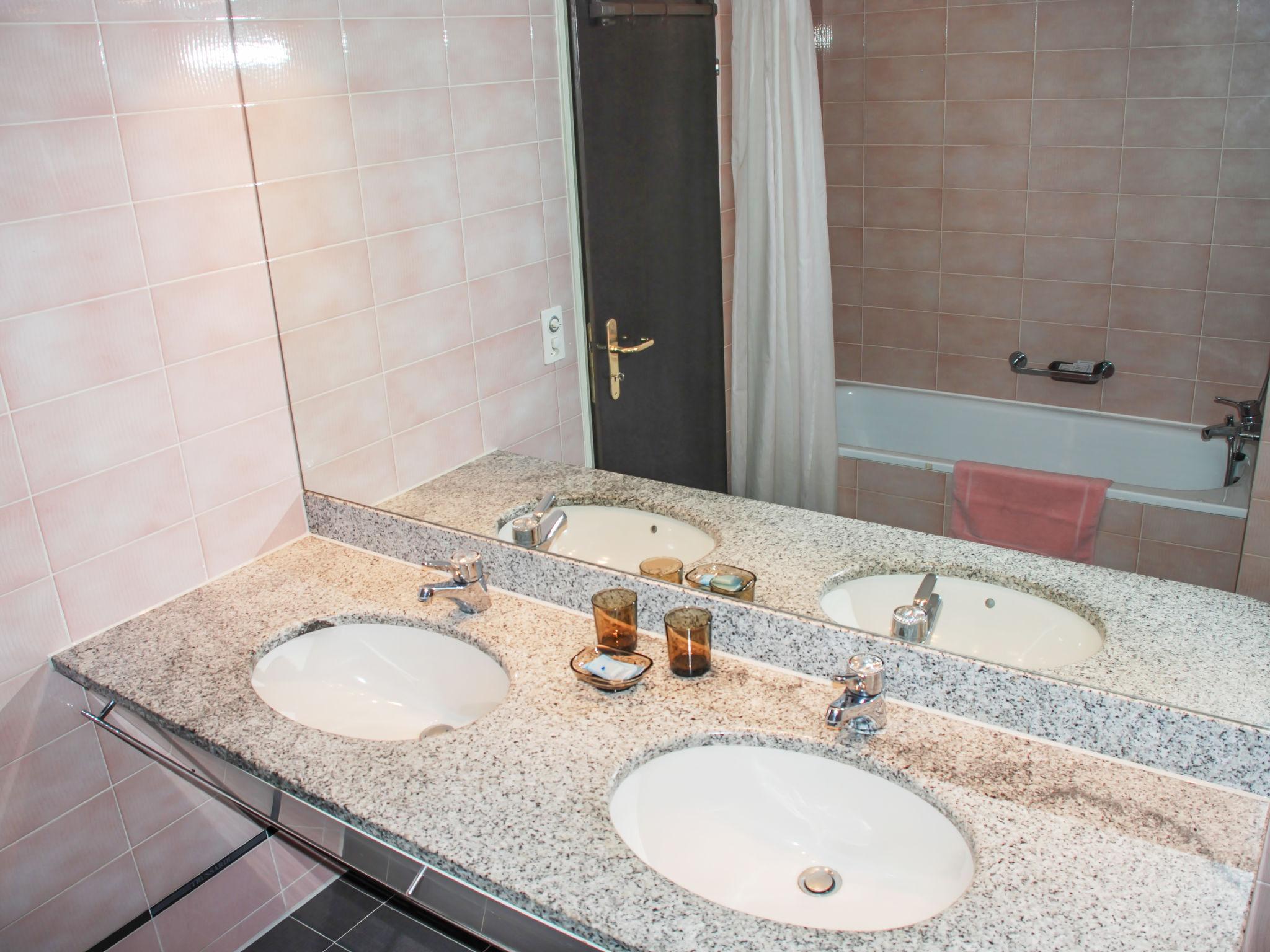 Photo 9 - 1 bedroom Apartment in Caslano with garden and terrace