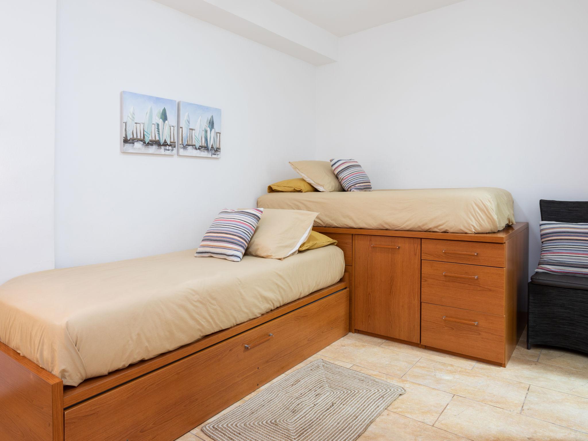 Photo 16 - Appartement de 2 chambres à Arico avec piscine privée et vues à la mer