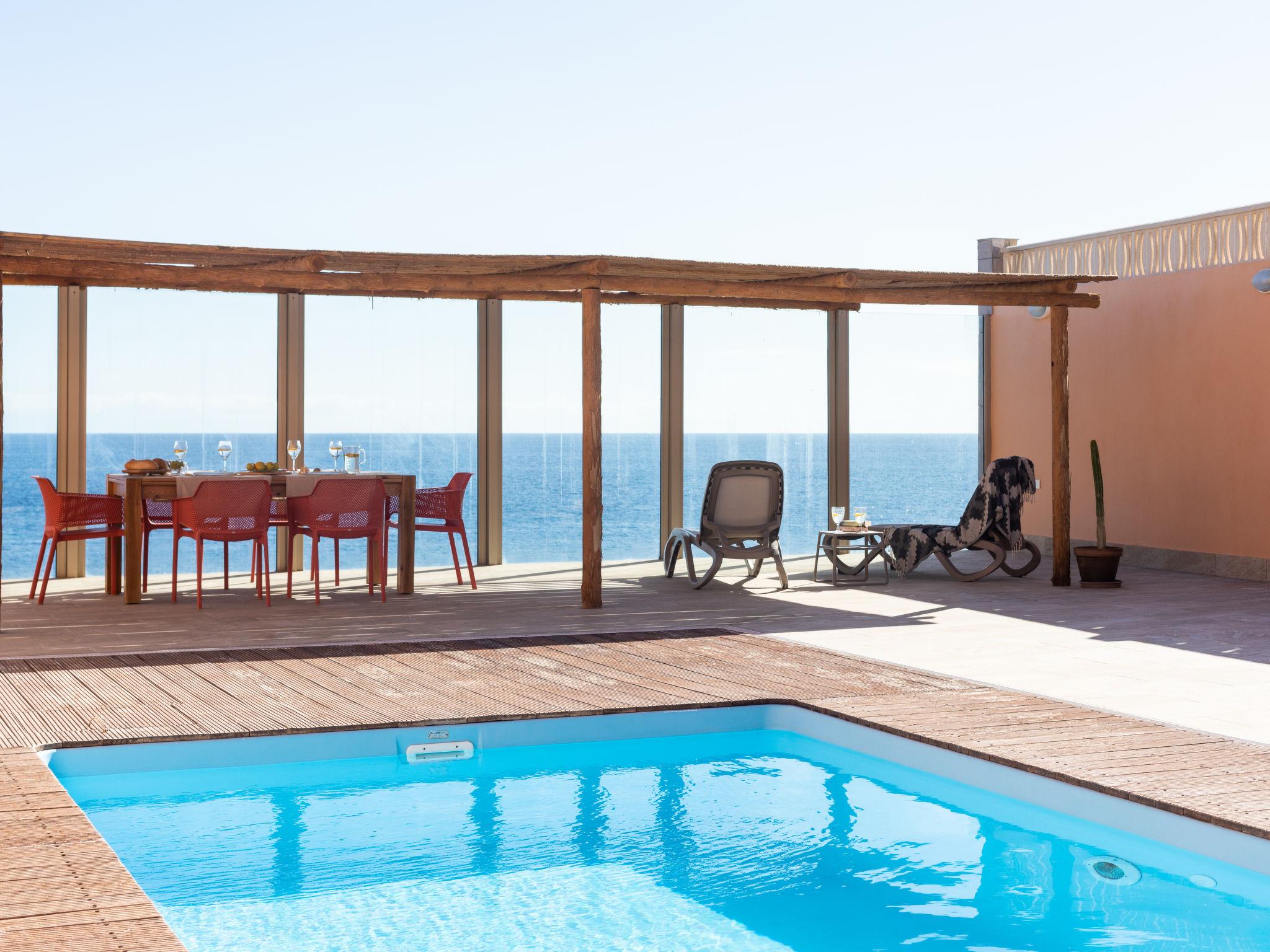 Foto 2 - Apartamento de 2 quartos em Arico com piscina privada e vistas do mar