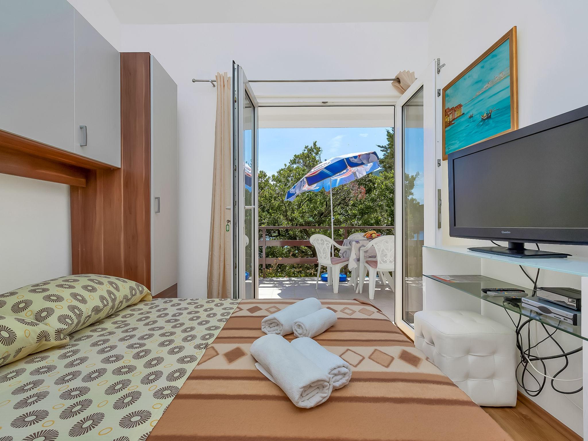 Foto 4 - Casa con 3 camere da letto a Jelsa con terrazza e vista mare