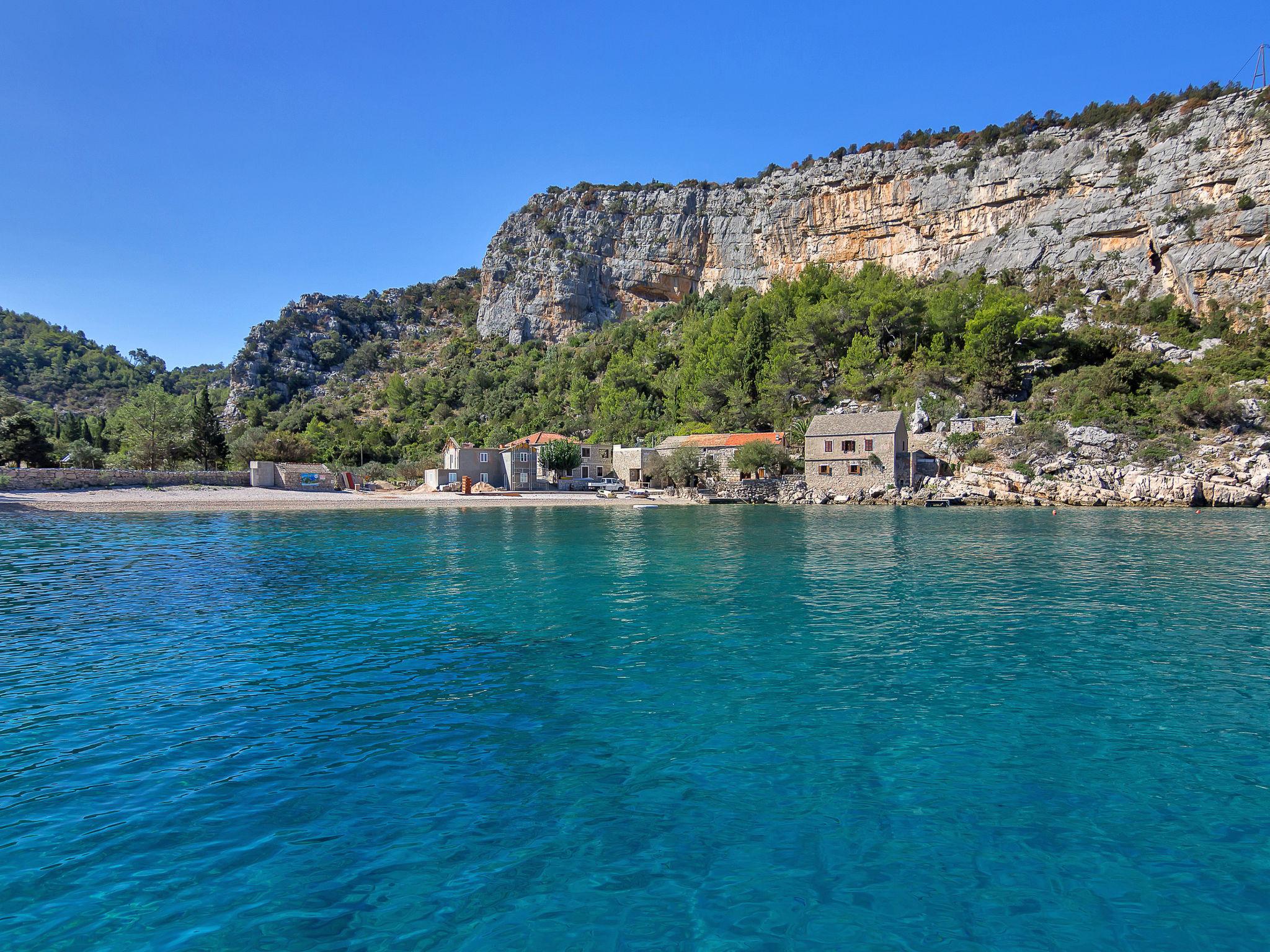 Photo 30 - Maison de 3 chambres à Jelsa avec terrasse et vues à la mer