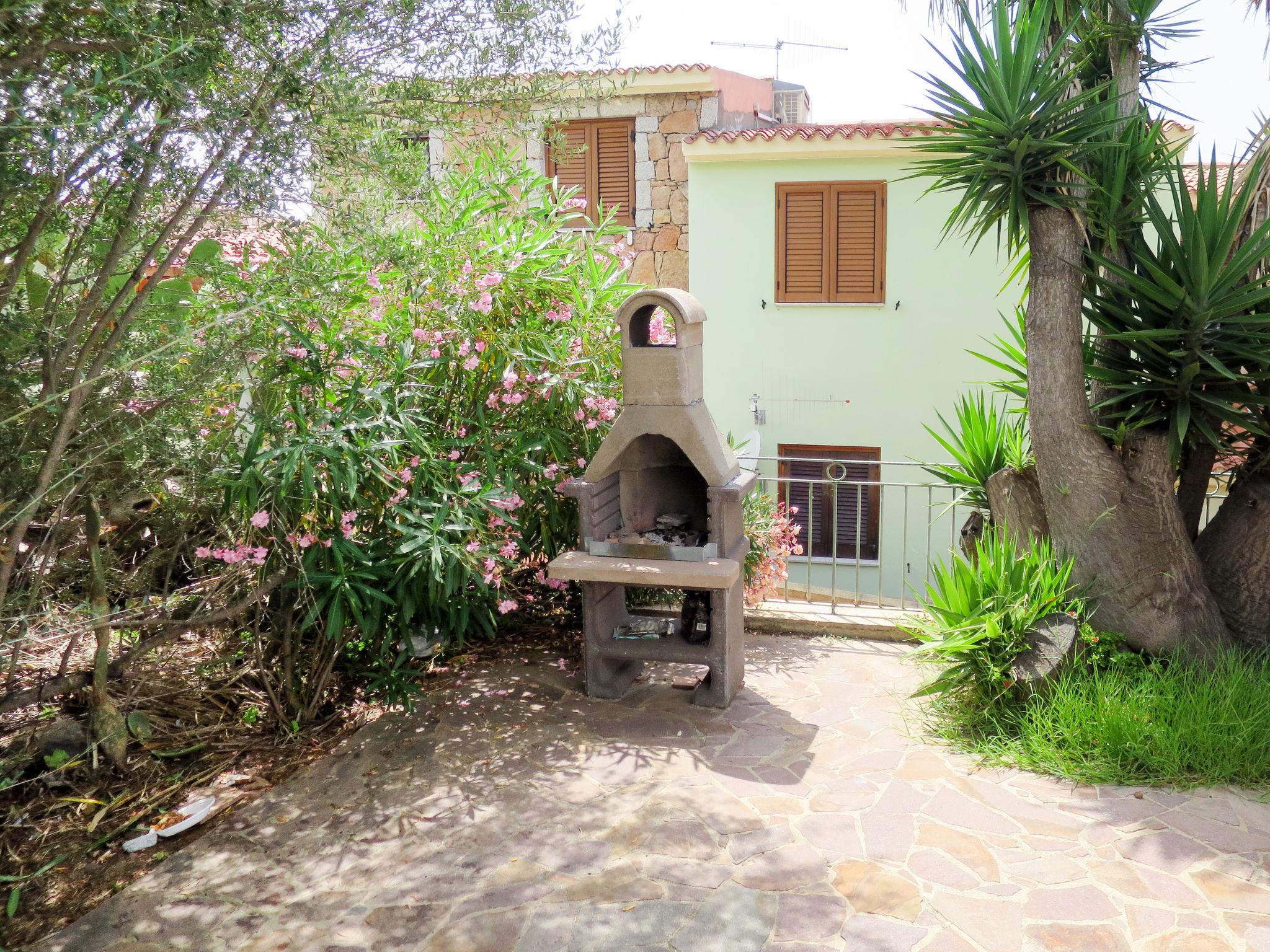 Photo 10 - 1 bedroom Apartment in Budoni with garden and terrace