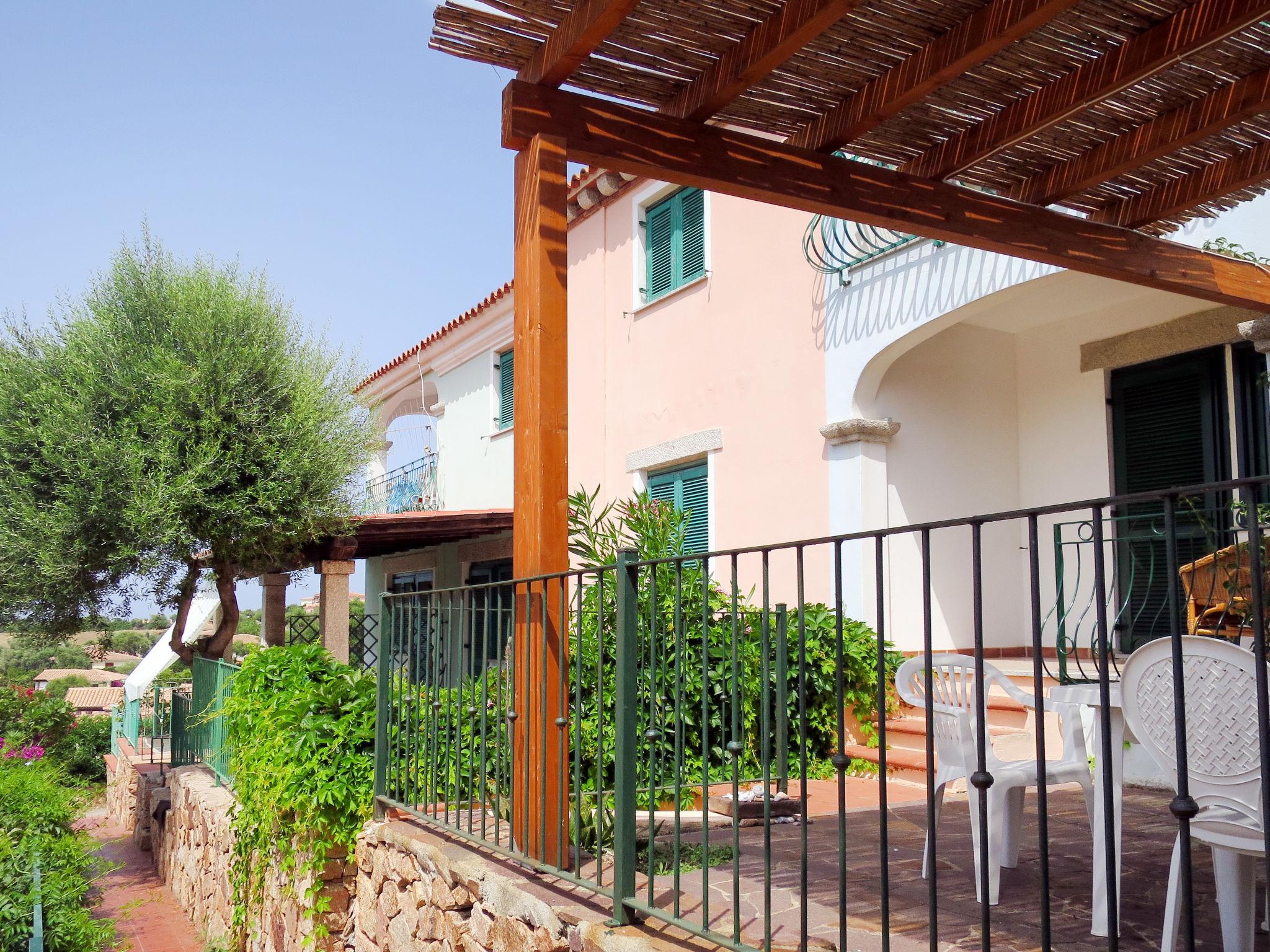 Photo 3 - Appartement de 2 chambres à Budoni avec jardin et terrasse