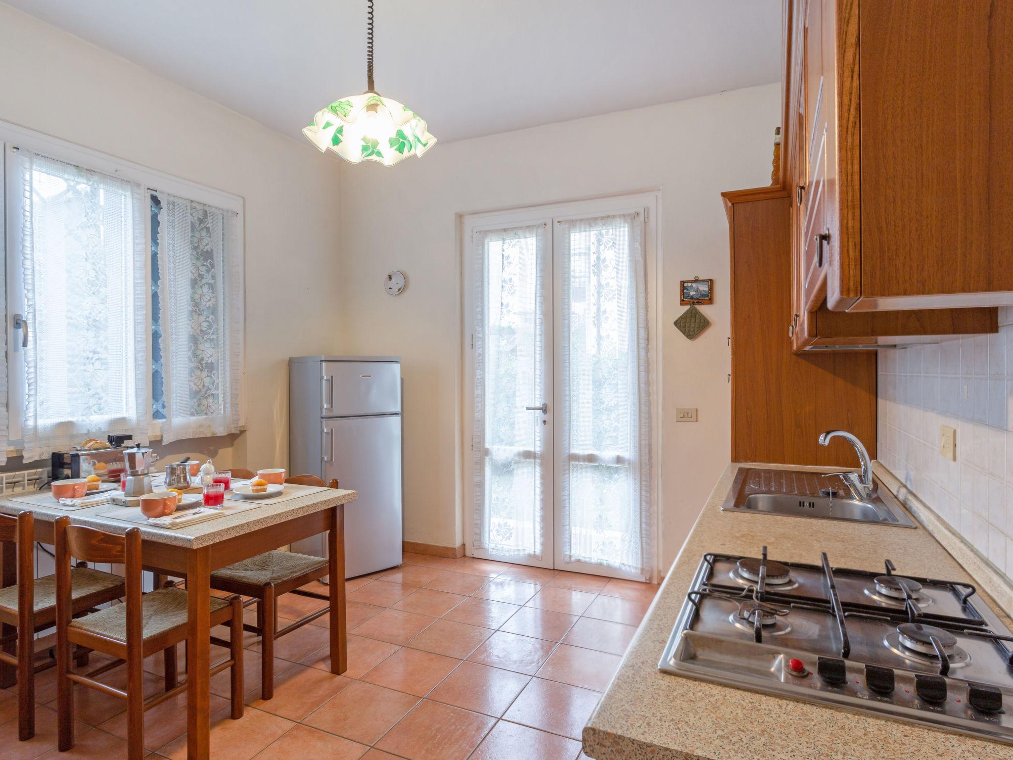 Photo 16 - 4 bedroom House in Pietrasanta with private pool and sea view