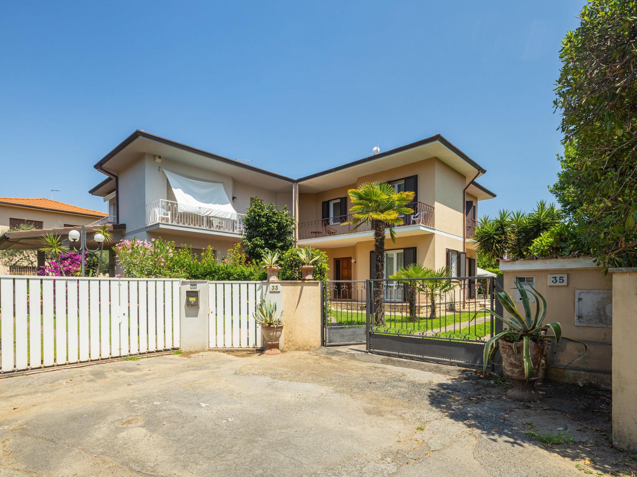 Foto 41 - Casa con 4 camere da letto a Pietrasanta con piscina privata e giardino