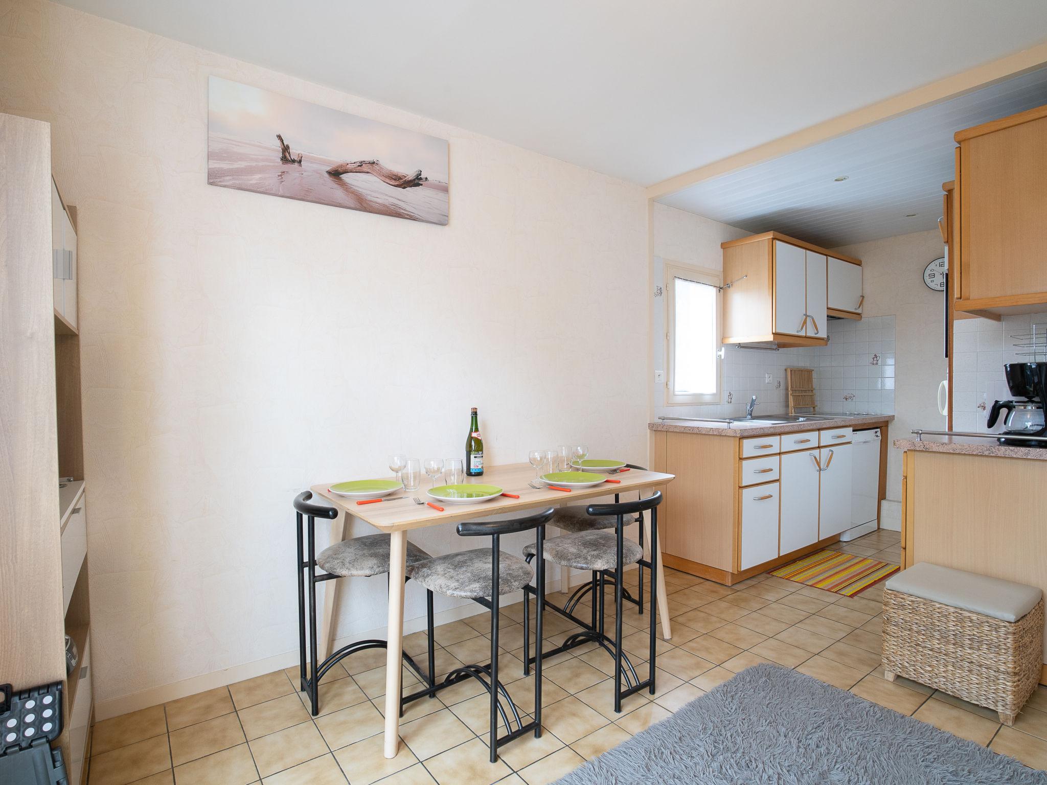 Foto 7 - Apartamento de 2 quartos em Cabourg com terraço e vistas do mar