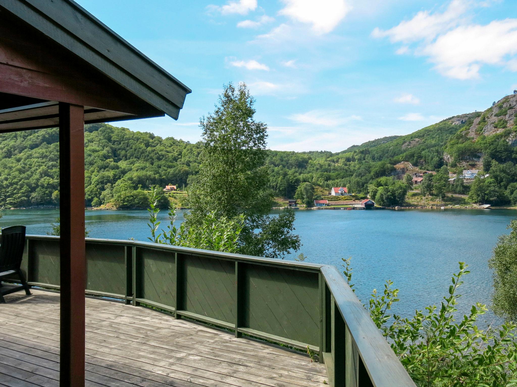 Foto 4 - Haus mit 2 Schlafzimmern in Lyngdal mit garten und terrasse