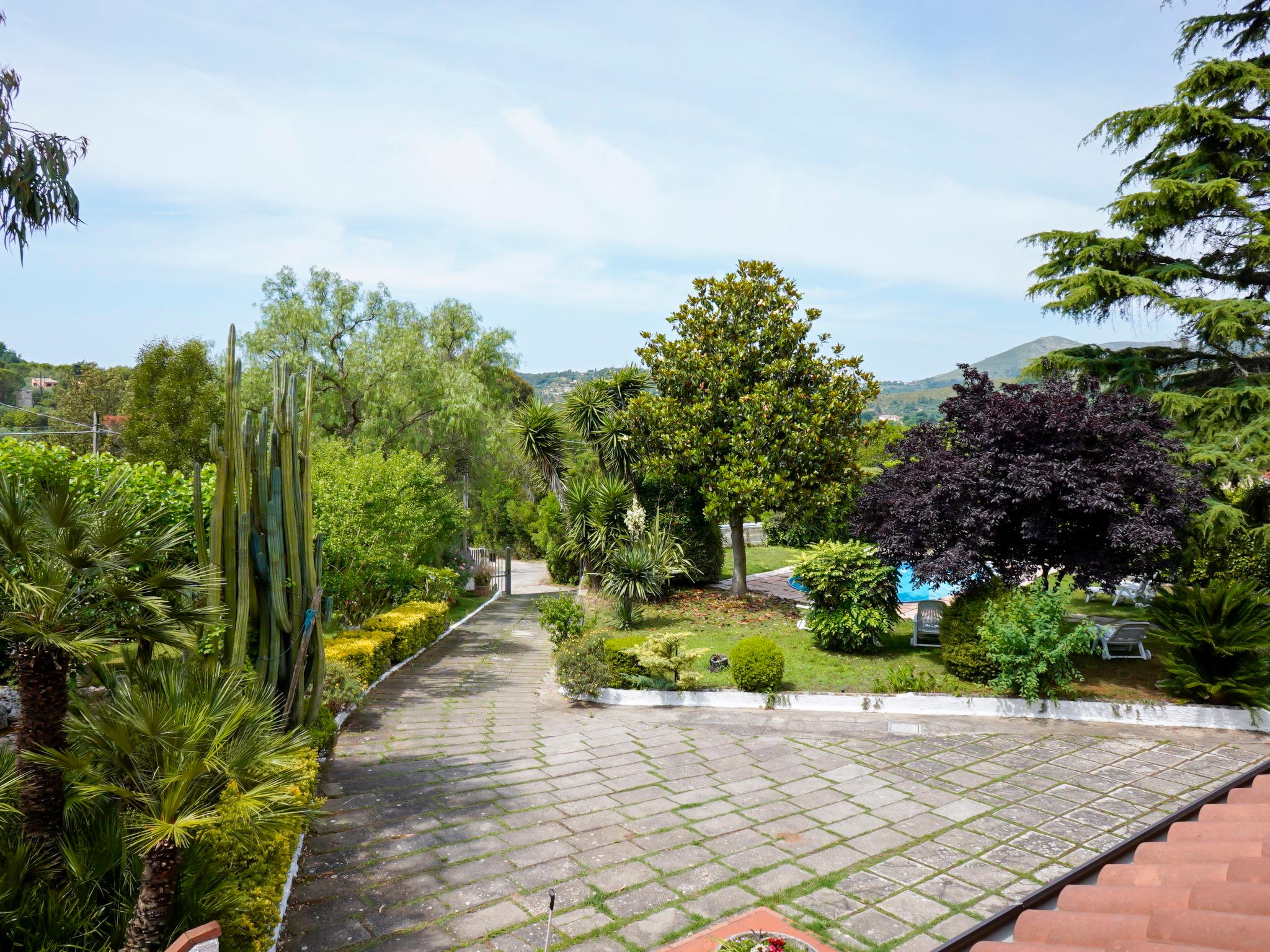 Photo 38 - Maison de 6 chambres à Itri avec piscine privée et jardin