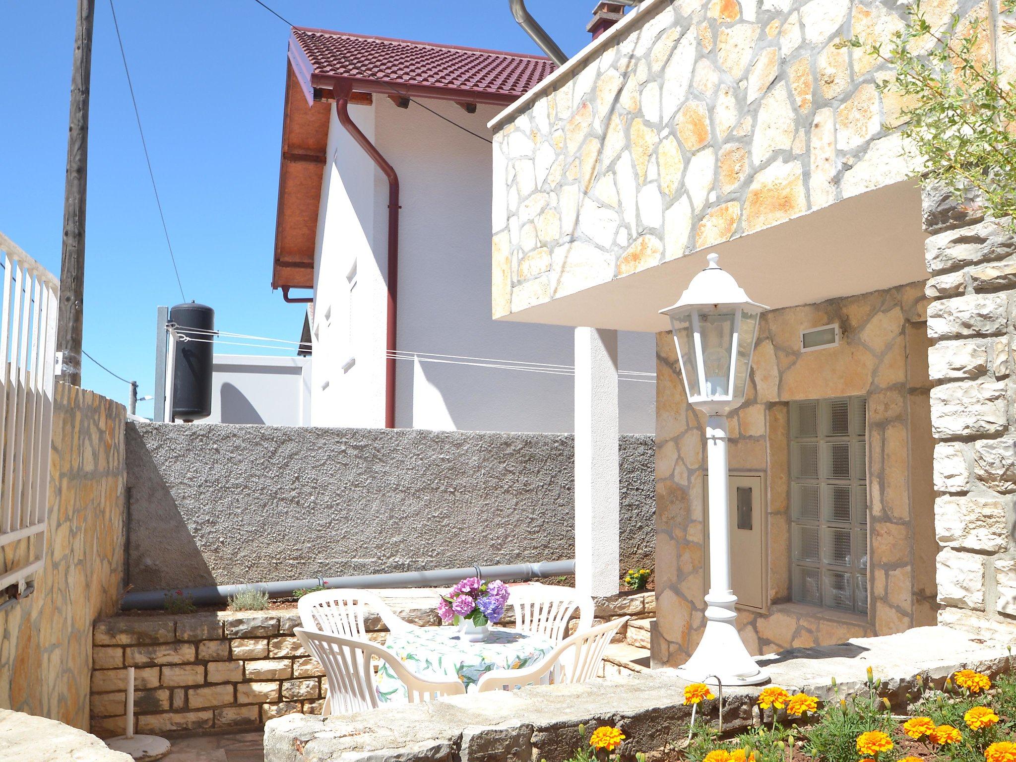 Photo 25 - Maison de 3 chambres à Obrovac avec terrasse