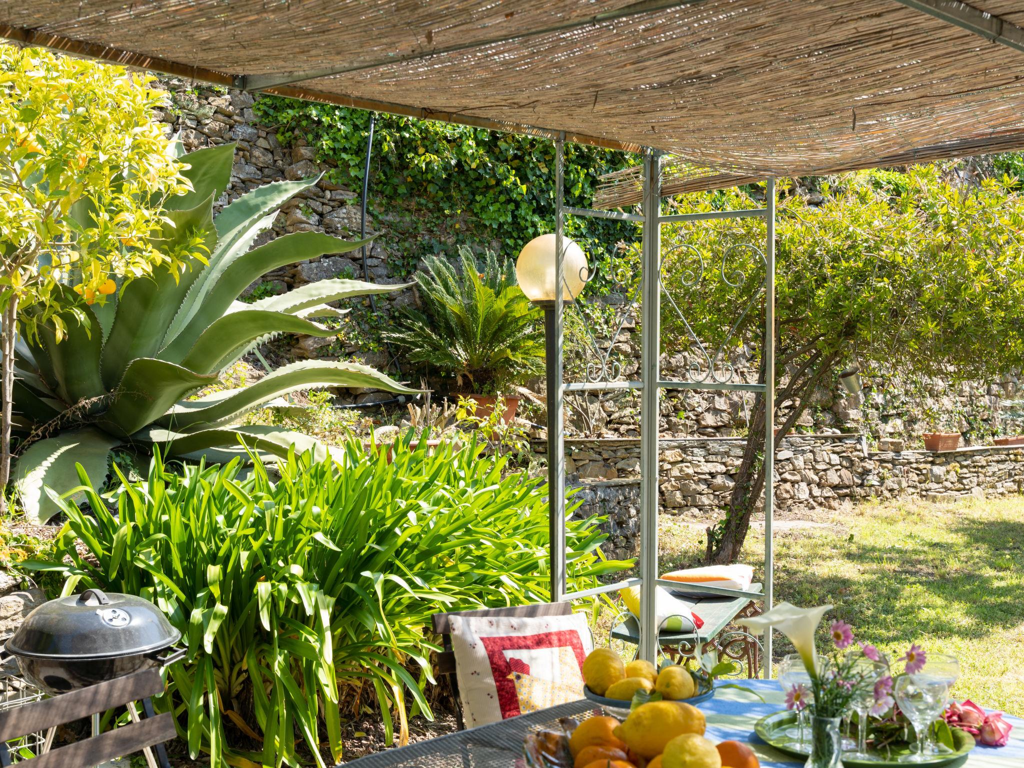 Foto 2 - Appartamento con 3 camere da letto a Prelà con giardino e terrazza