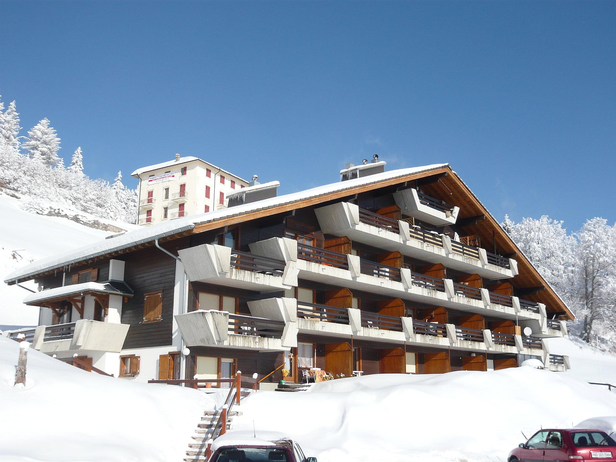 Photo 15 - Apartment in Sainte-Croix with garden and mountain view