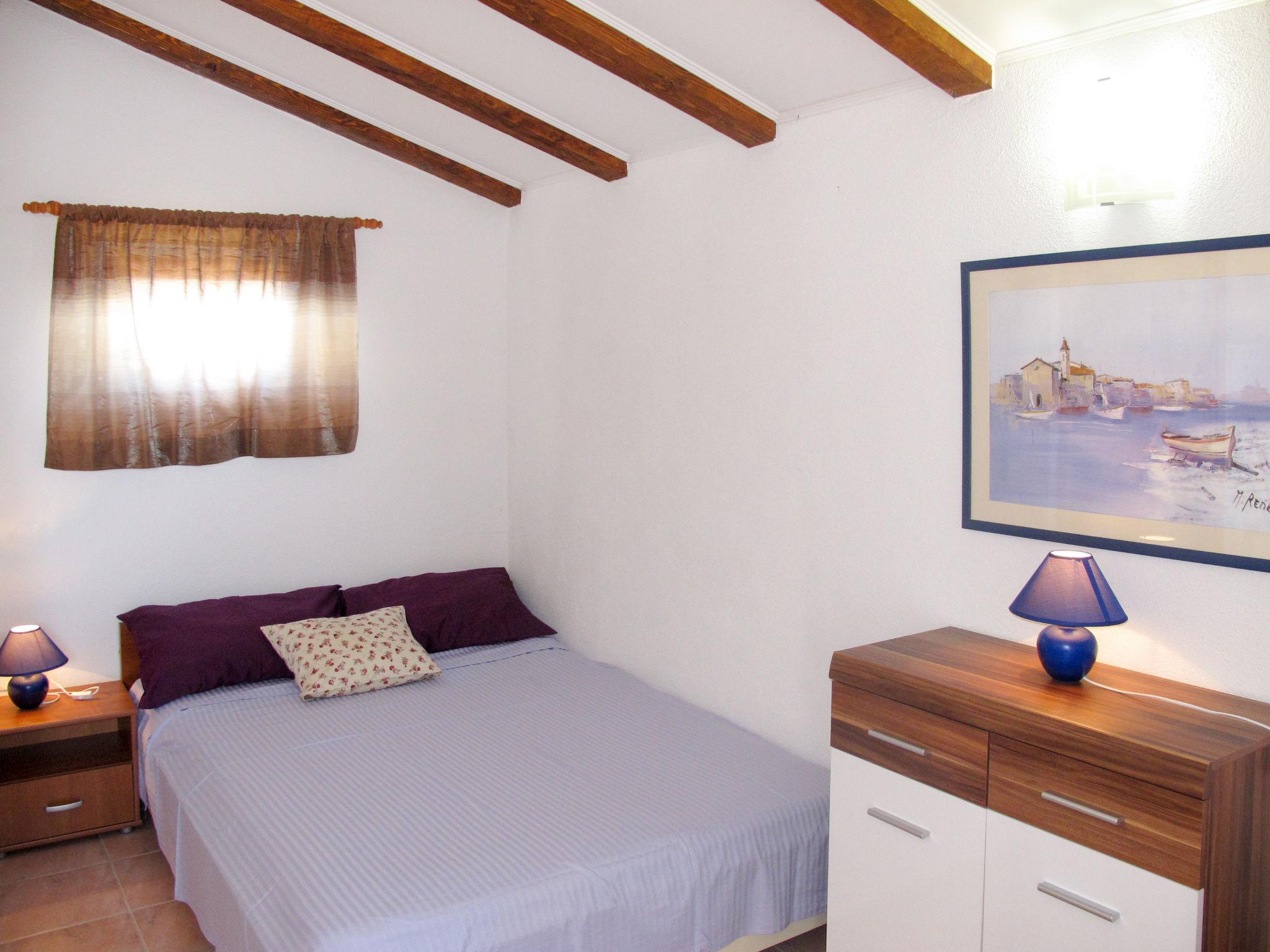 Foto 5 - Apartamento de 1 habitación en Posedarje con jardín y terraza