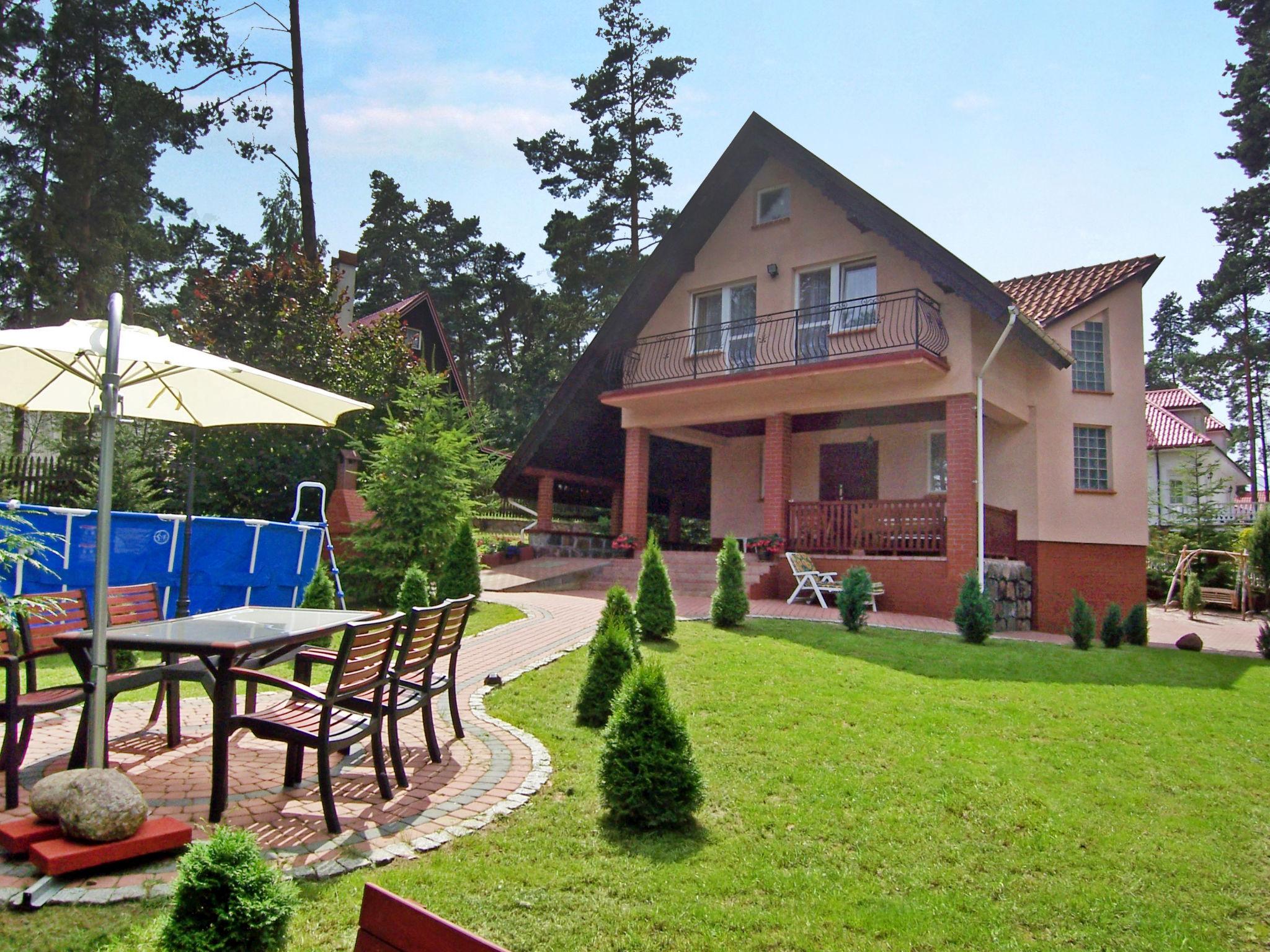 Photo 1 - Maison de 4 chambres à Grunwald avec jardin et terrasse