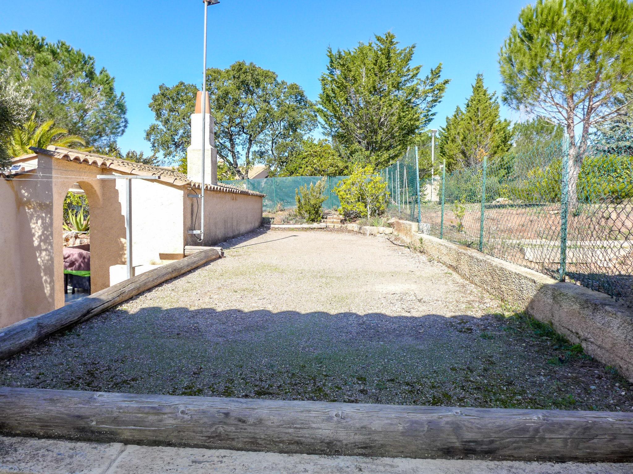 Foto 20 - Casa con 3 camere da letto a Roquebrune-sur-Argens con piscina privata e vista mare