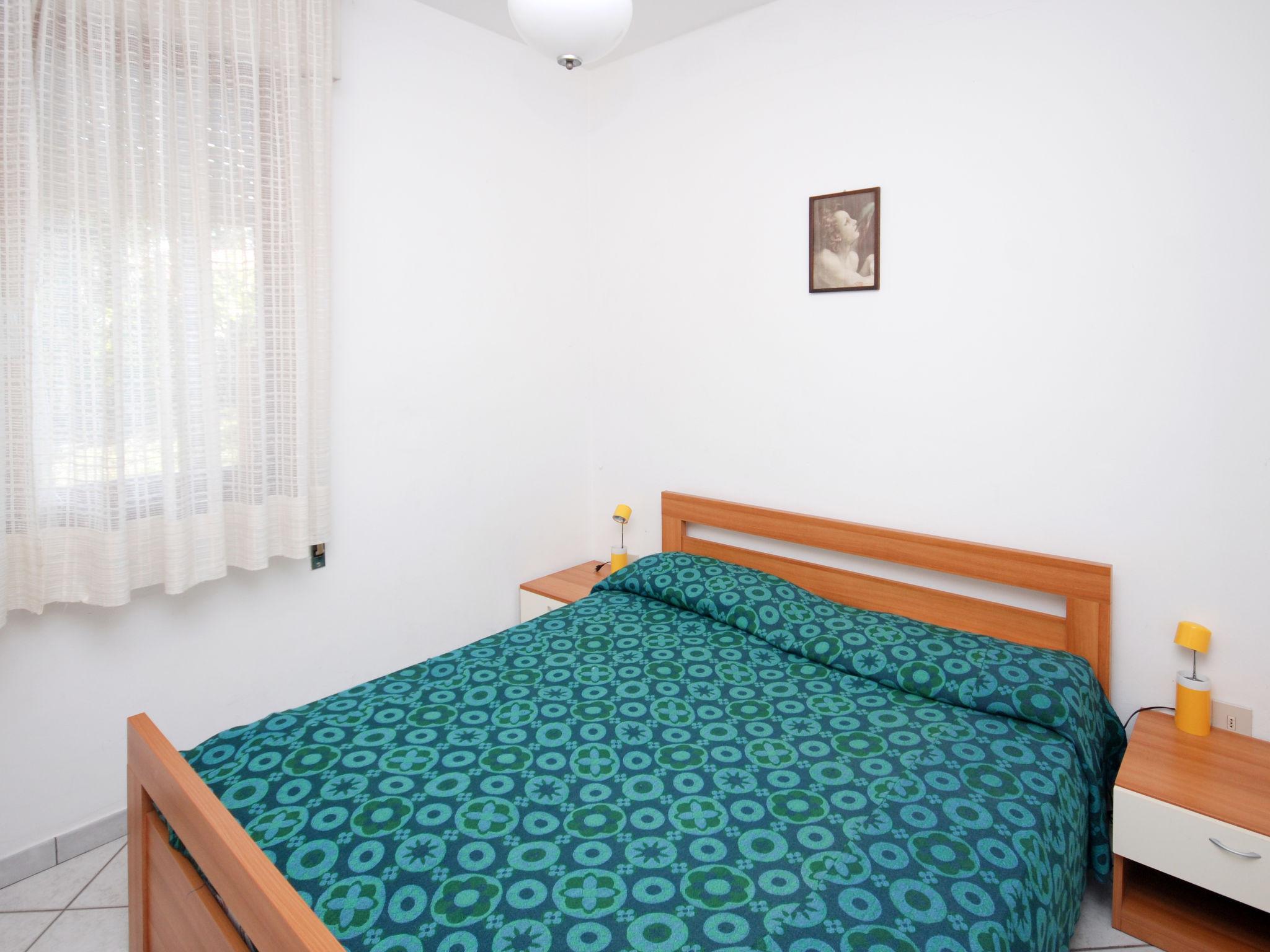 Foto 10 - Casa con 2 camere da letto a Lignano Sabbiadoro con terrazza e vista mare