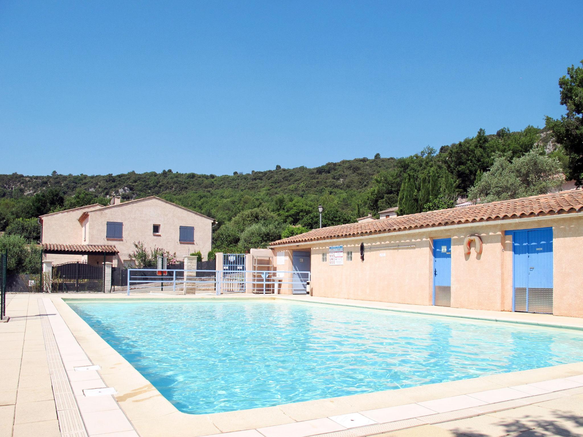 Photo 18 - Maison de 2 chambres à Quinson avec piscine et terrasse