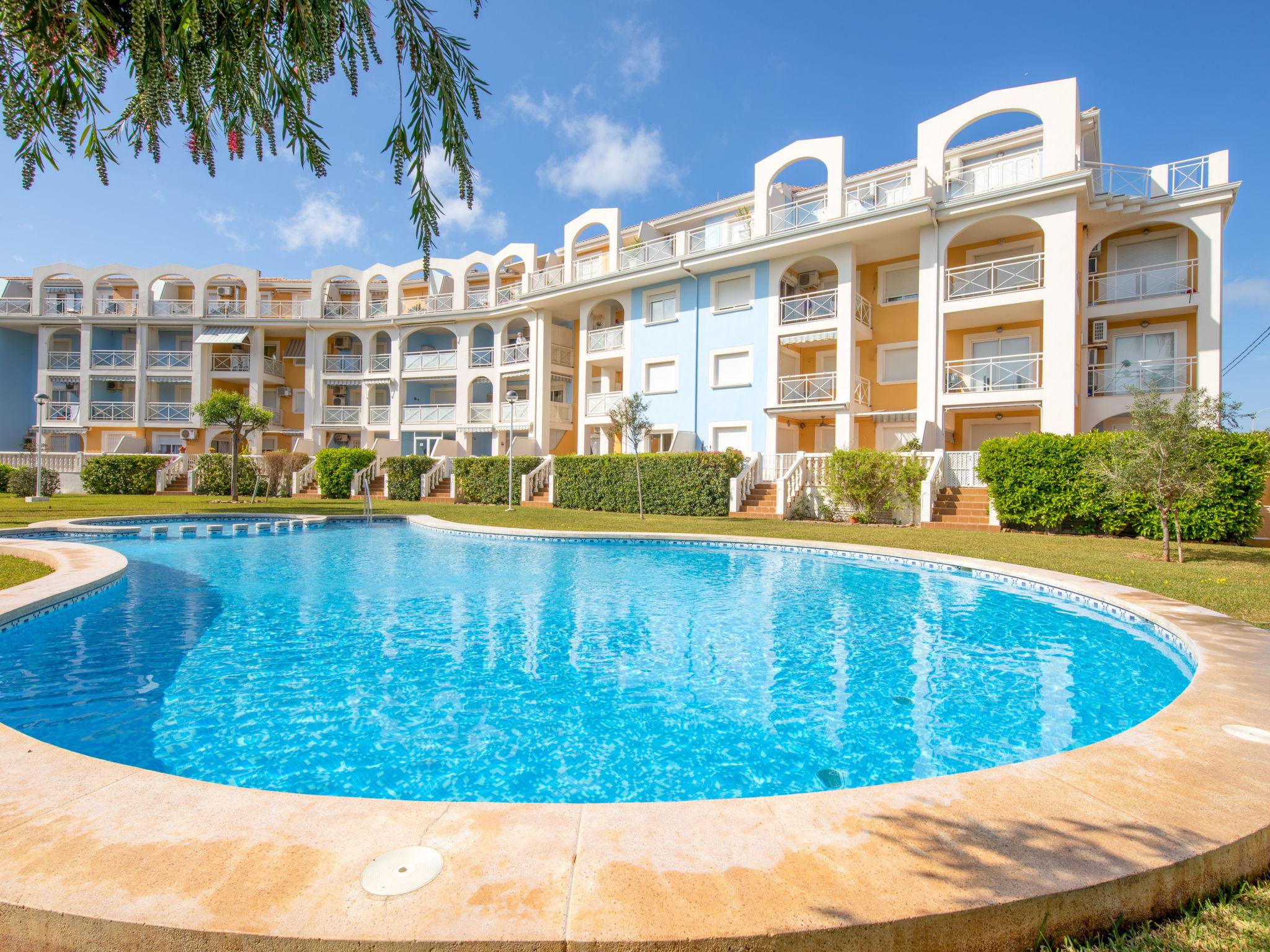 Foto 1 - Apartamento de 1 quarto em Dénia com piscina e vistas do mar