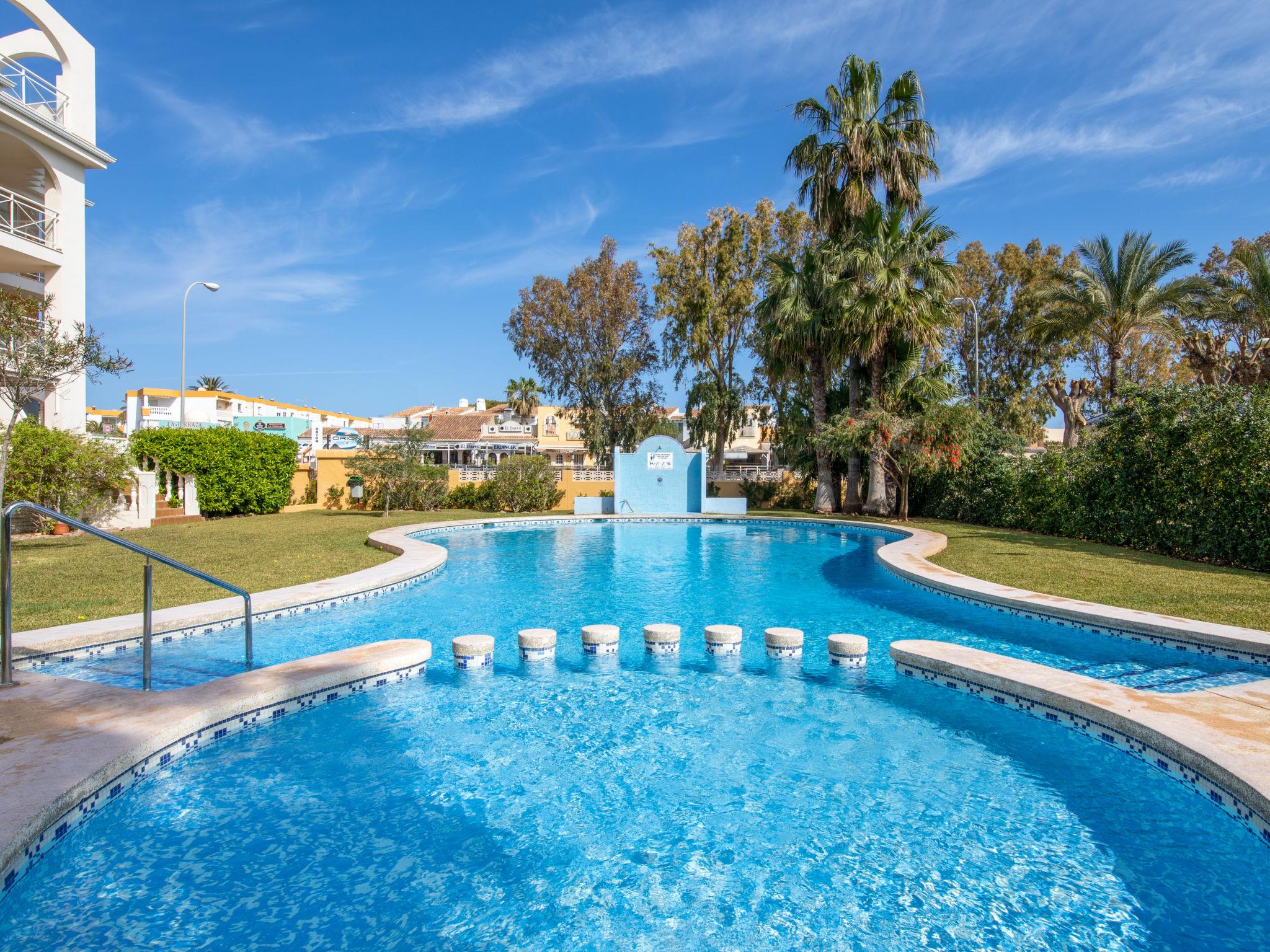 Foto 2 - Apartamento de 1 quarto em Dénia com piscina e vistas do mar