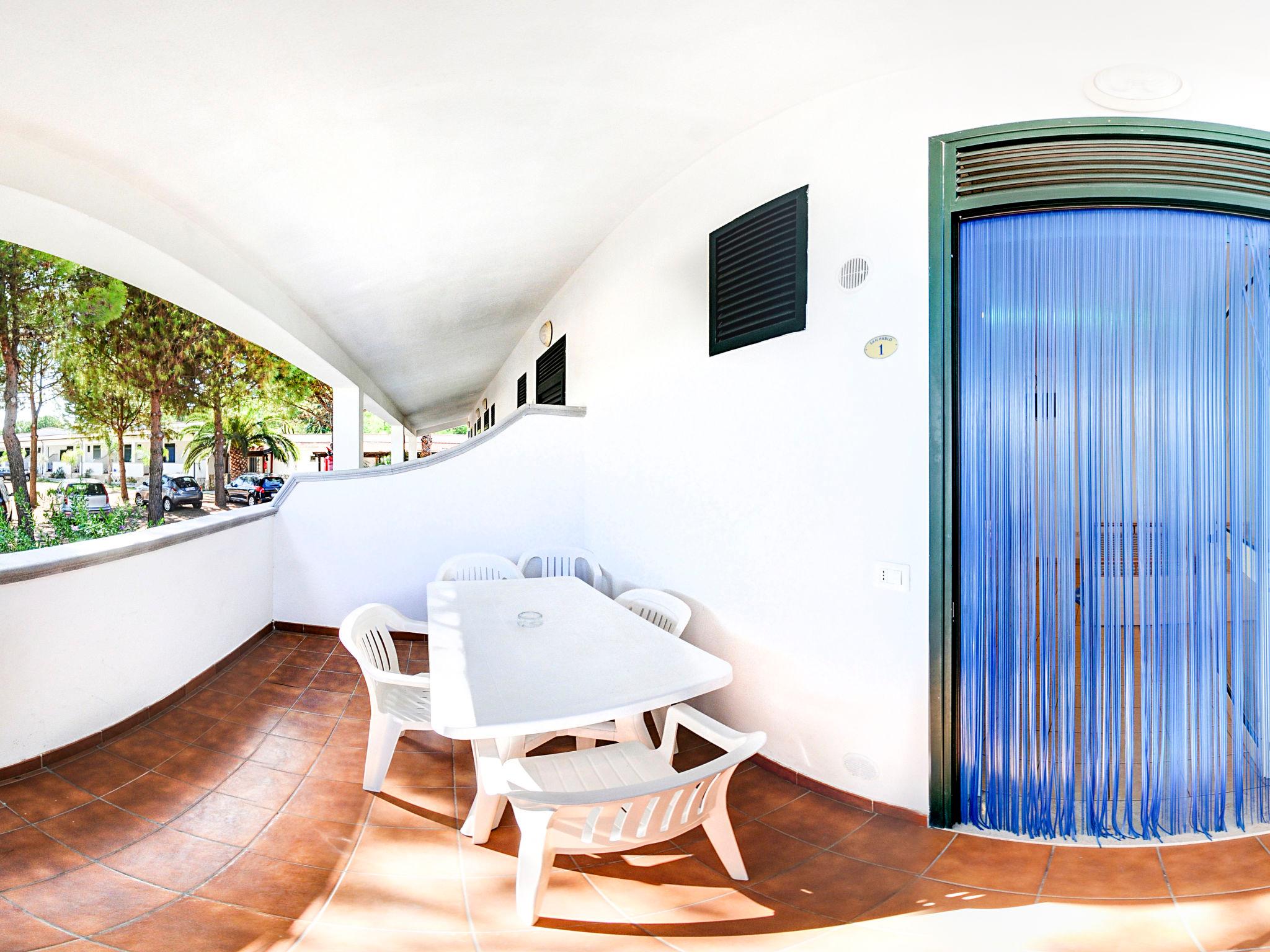 Photo 12 - Maison de 1 chambre à Vieste avec piscine et jardin