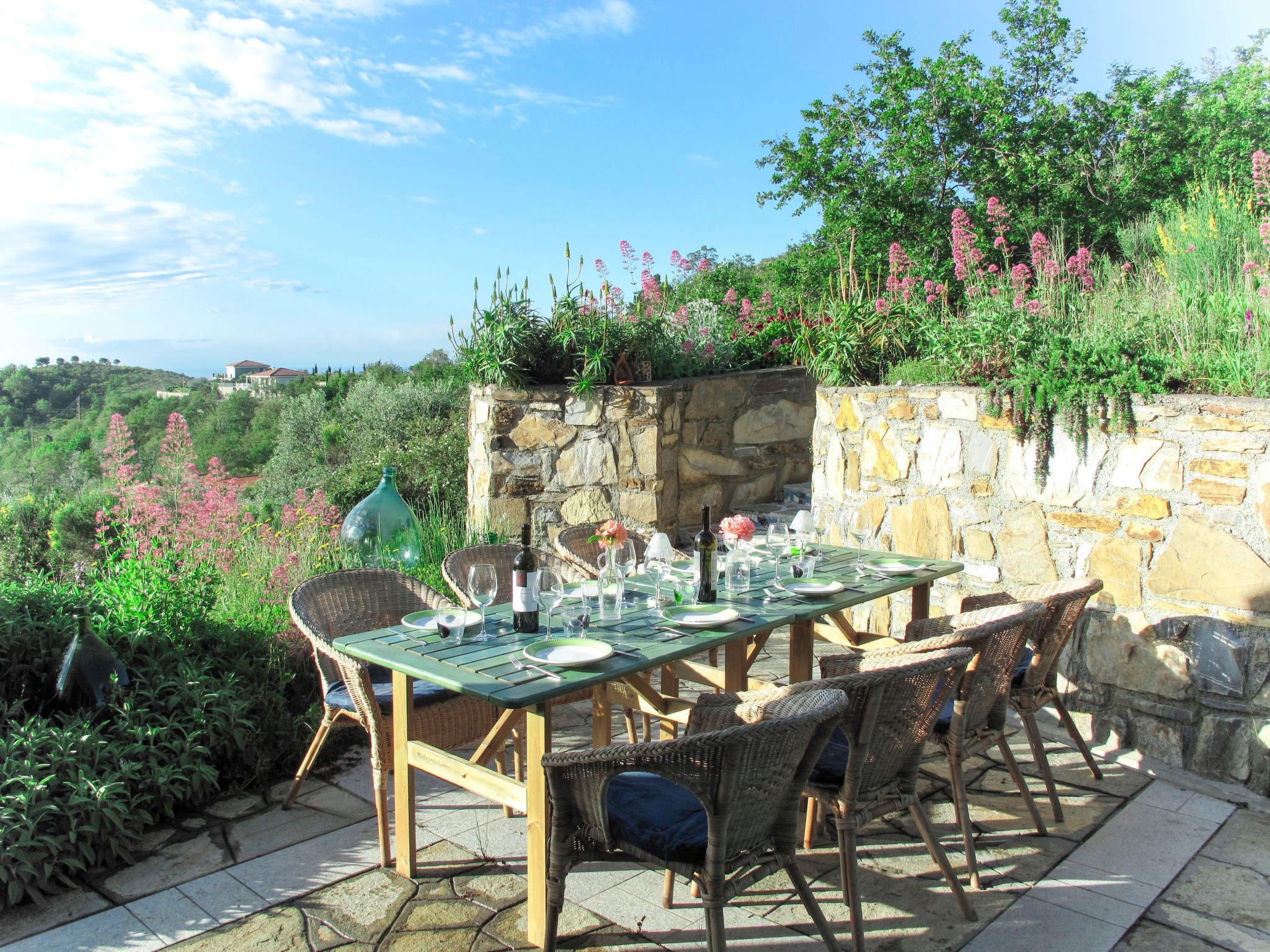 Photo 6 - Maison de 4 chambres à Dolcedo avec jardin et terrasse