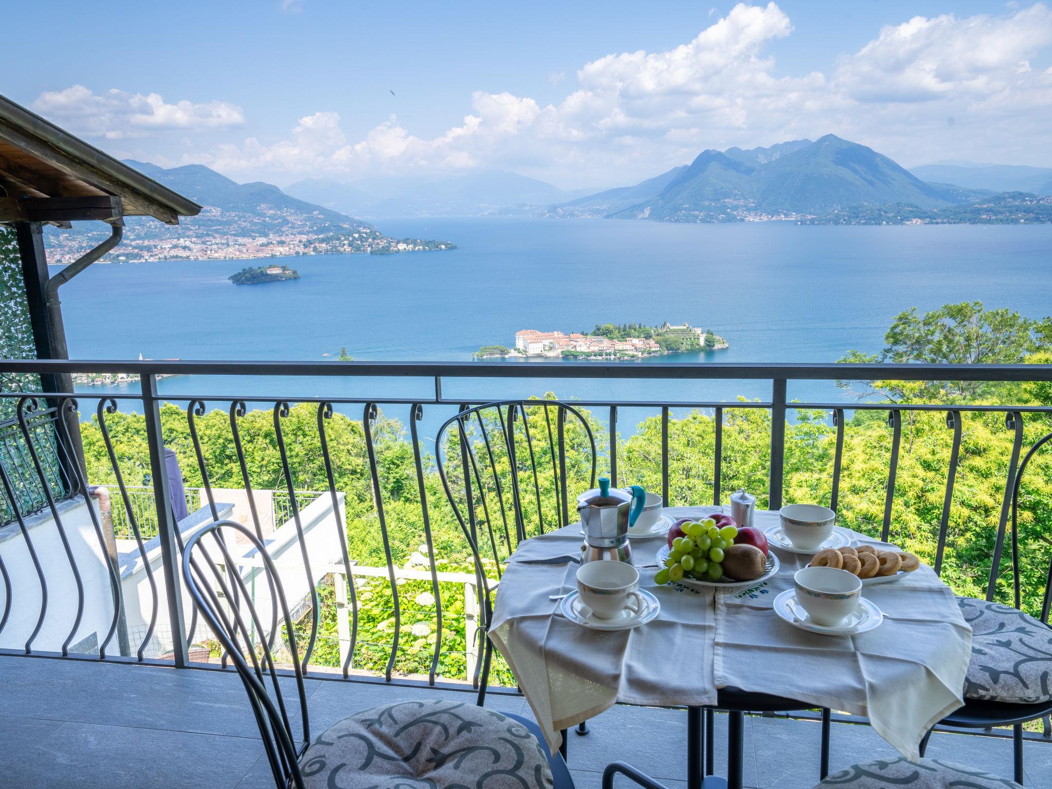 Photo 2 - Appartement de 2 chambres à Stresa avec vues sur la montagne