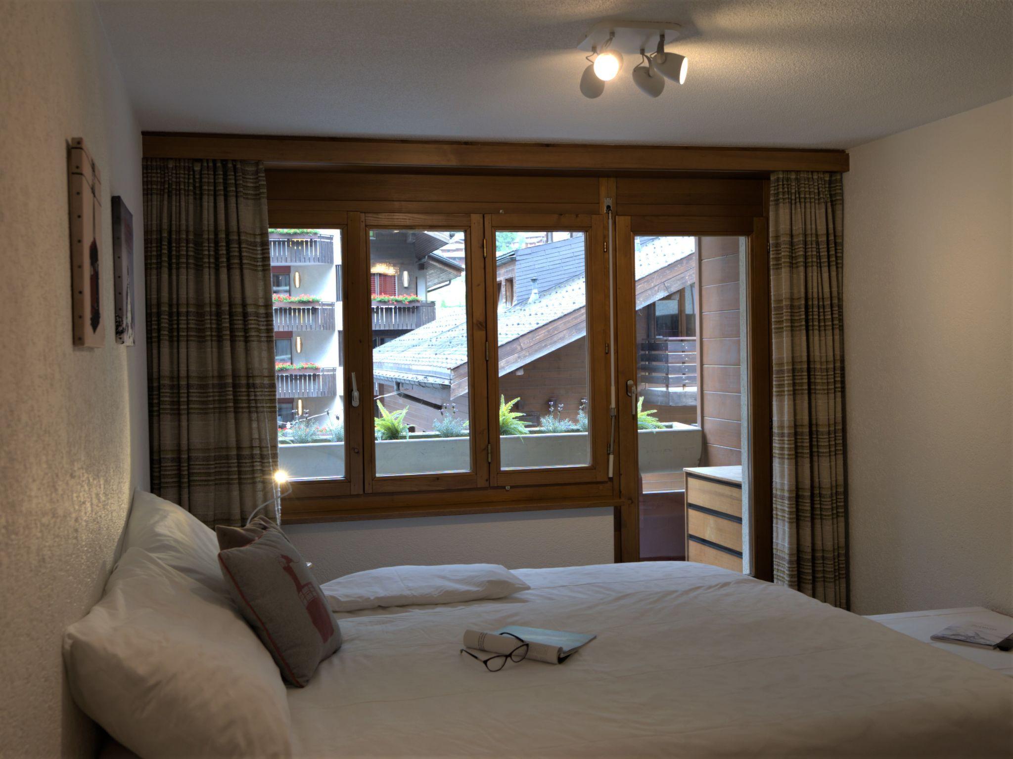 Photo 3 - Apartment in Zermatt with mountain view