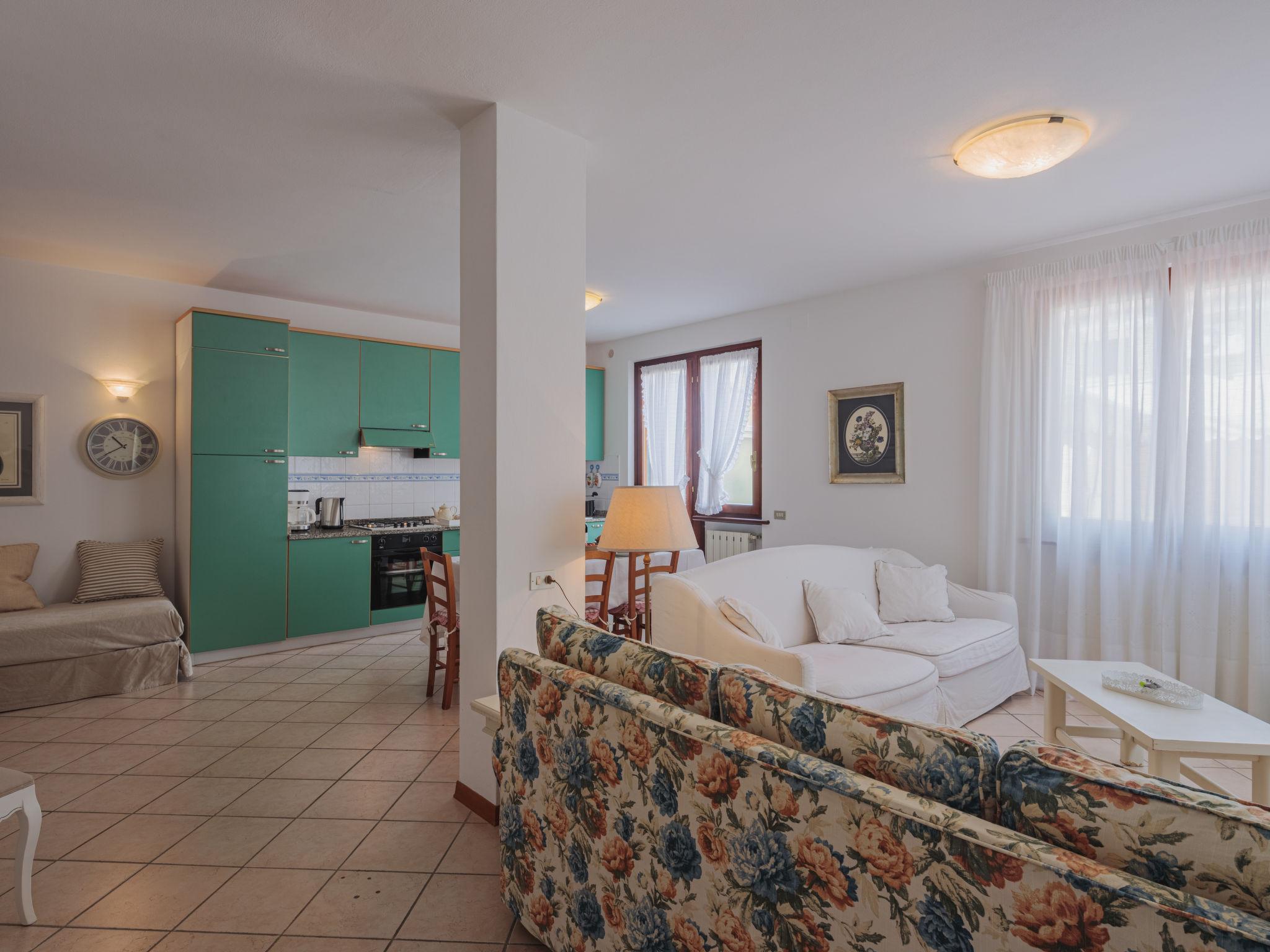 Foto 6 - Casa con 3 camere da letto a Camaiore con giardino e vista mare