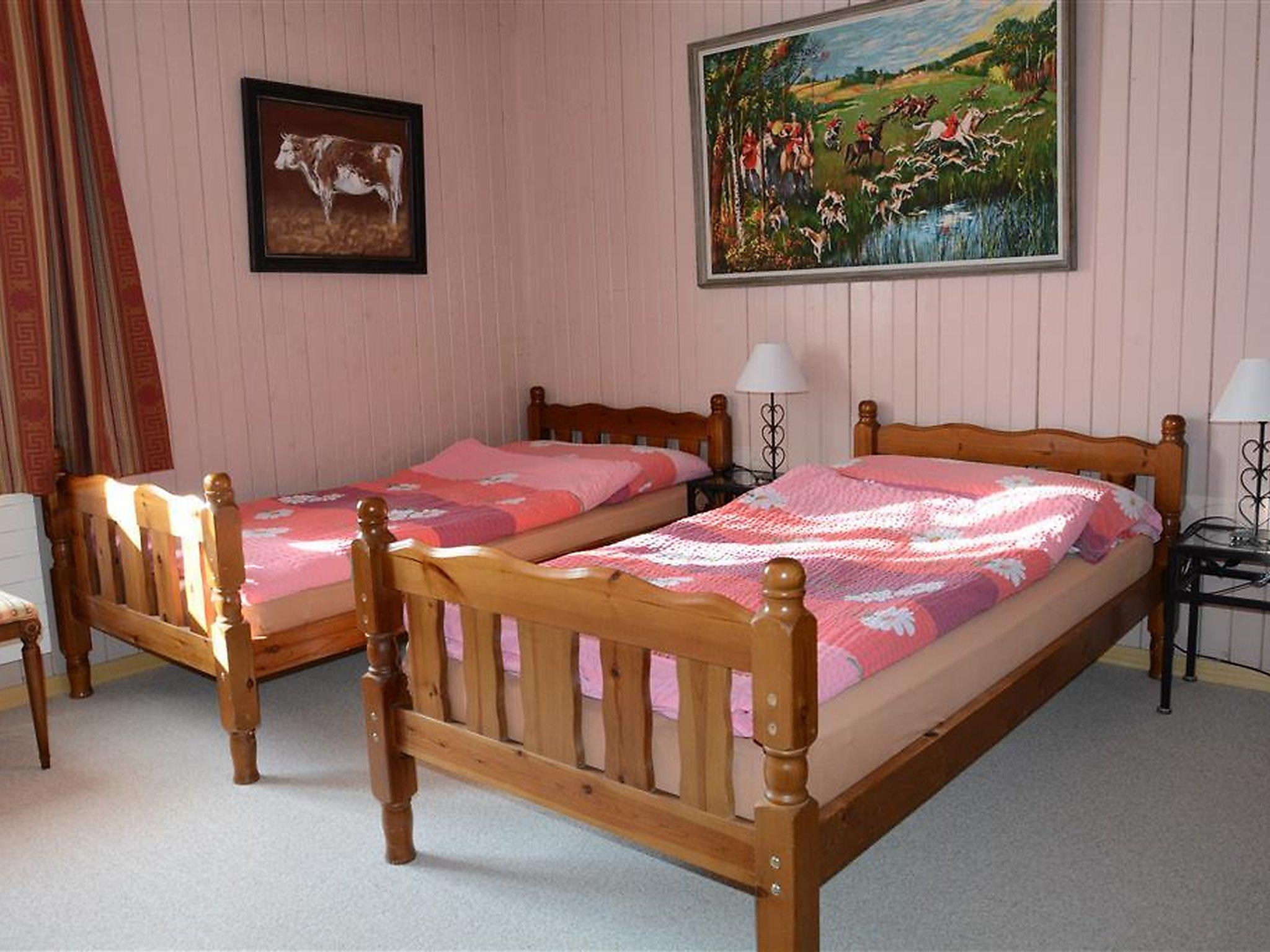 Photo 10 - 2 bedroom Apartment in Saanen