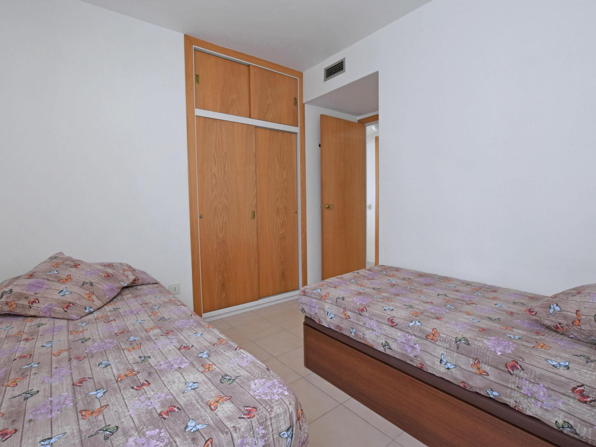 Foto 21 - Appartamento con 4 camere da letto a Torredembarra con piscina e vista mare
