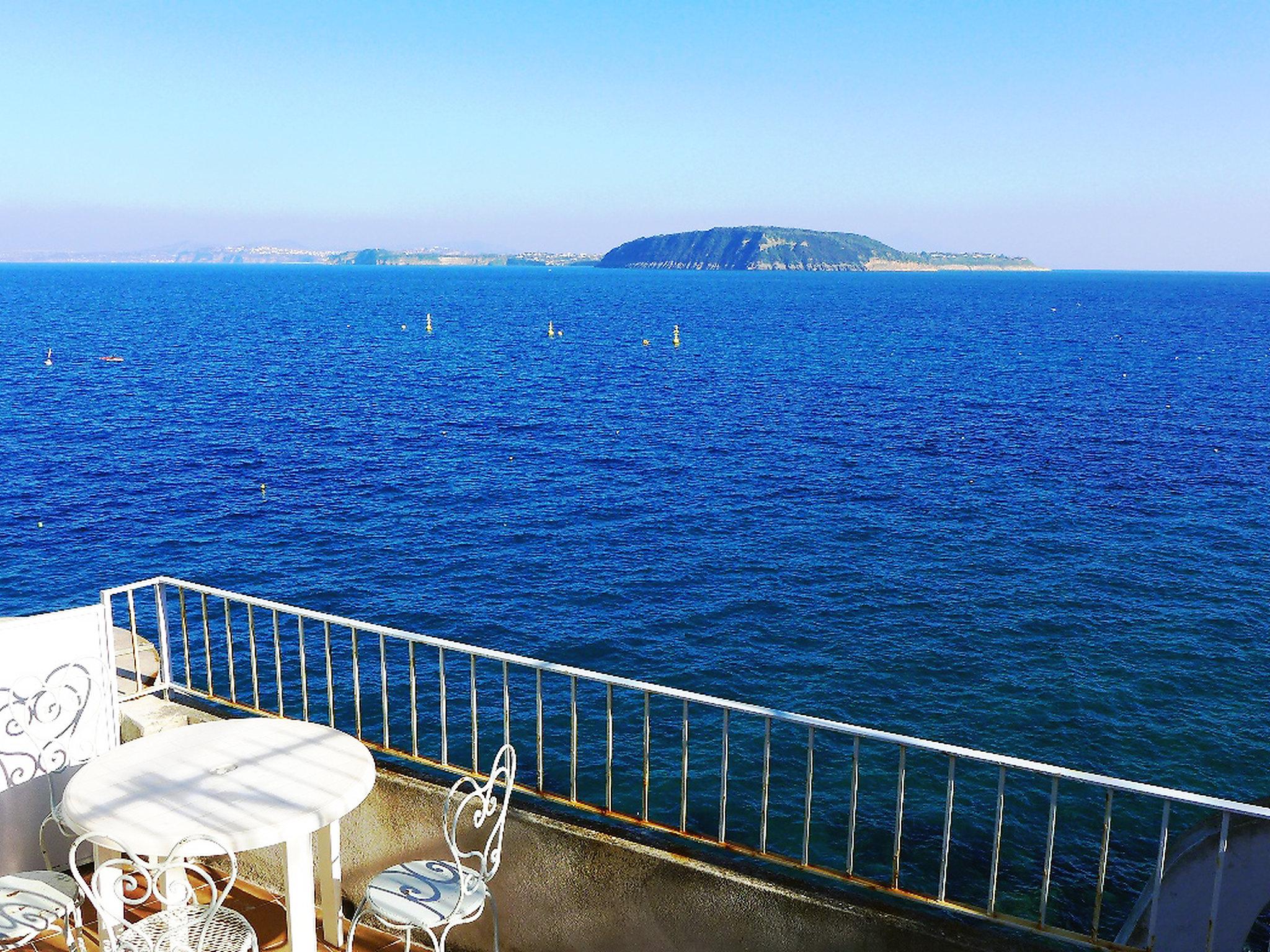 Foto 18 - Appartamento con 1 camera da letto a Ischia con terrazza e vista mare