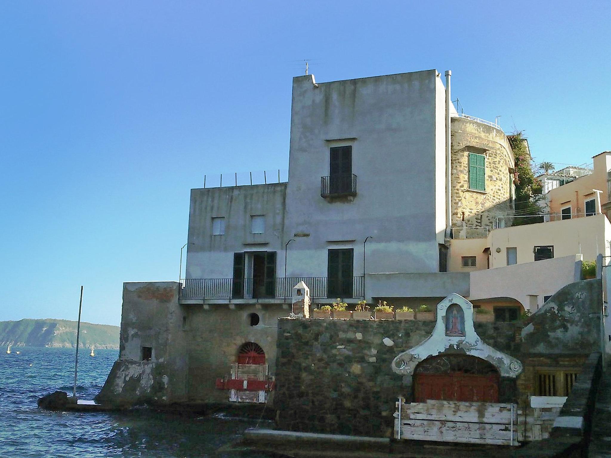 Foto 23 - Appartamento con 2 camere da letto a Ischia con terrazza e vista mare