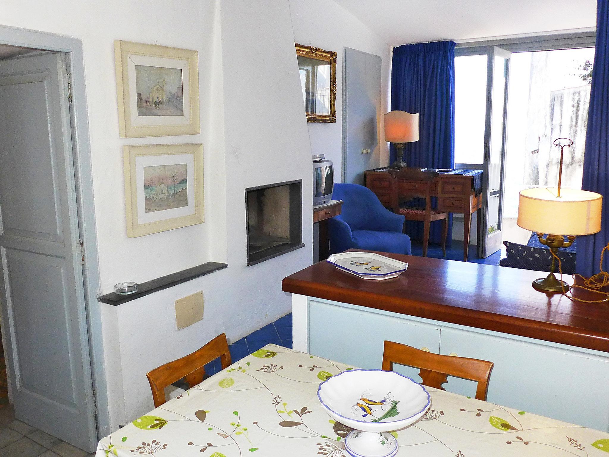 Foto 9 - Apartment mit 1 Schlafzimmer in Ischia mit terrasse und blick aufs meer