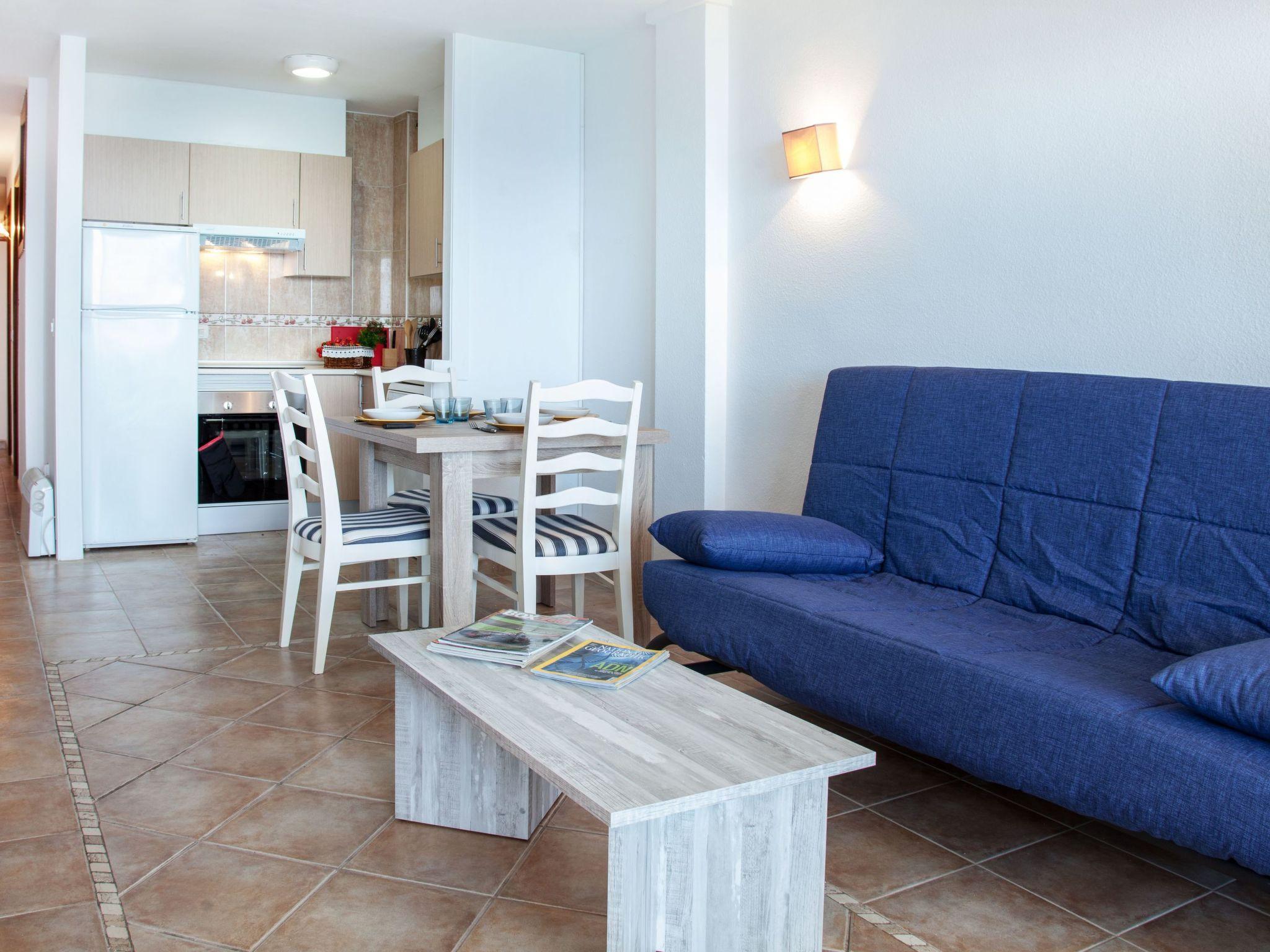 Foto 5 - Appartamento con 2 camere da letto a Castell-Platja d'Aro con terrazza e vista mare