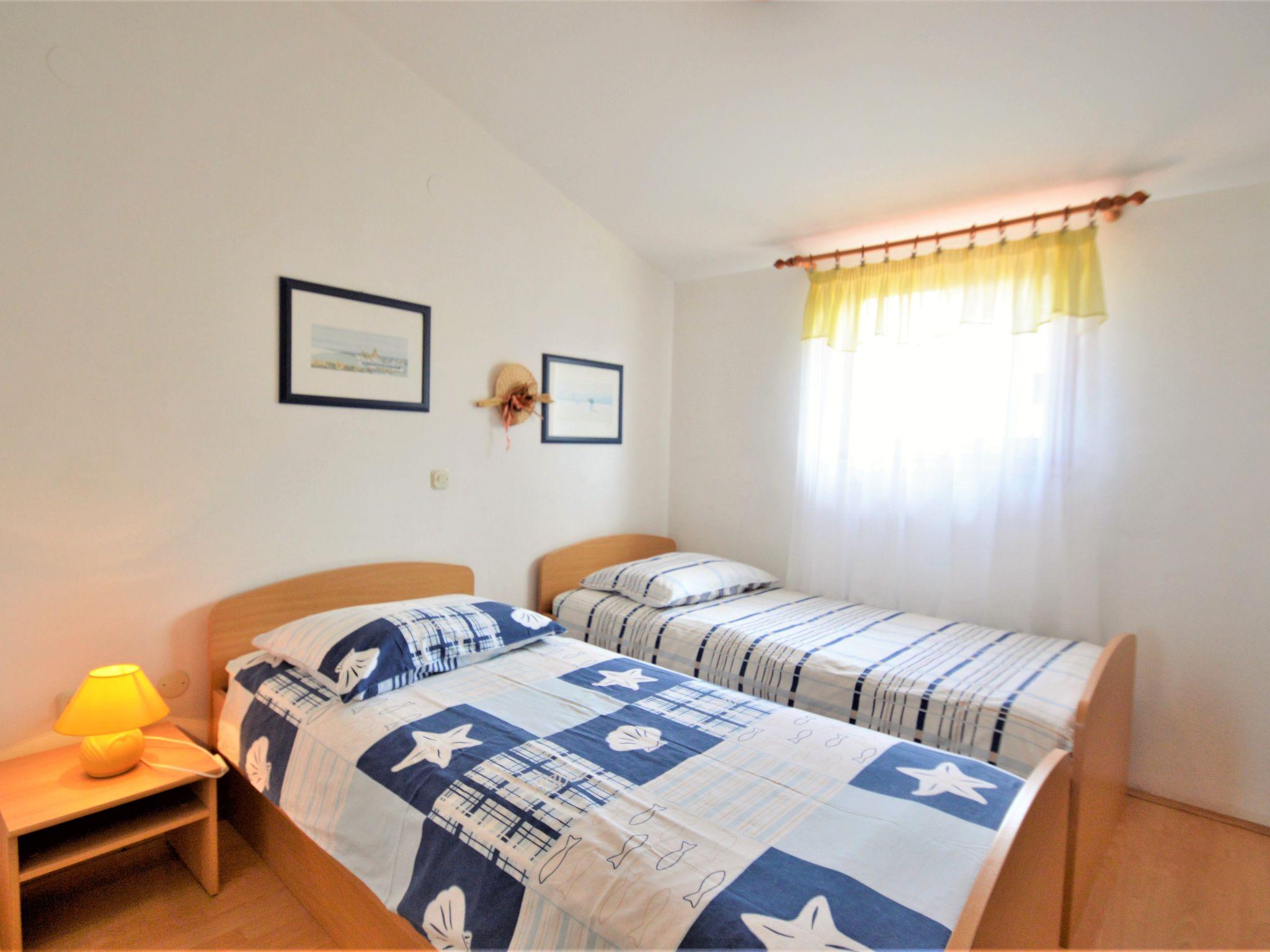 Foto 3 - Appartamento con 2 camere da letto a Medulin con vista mare