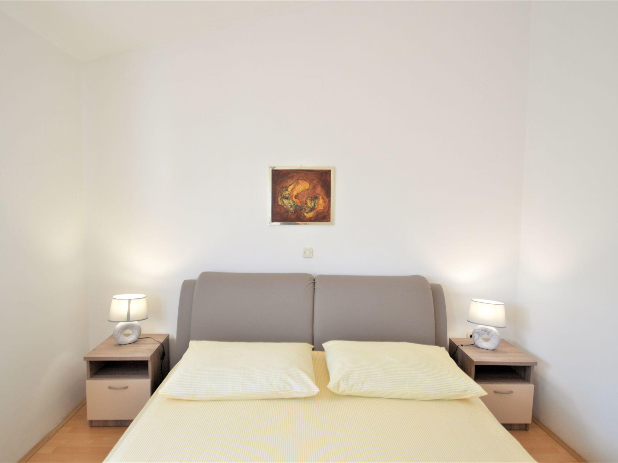 Foto 11 - Appartamento con 2 camere da letto a Medulin con vista mare
