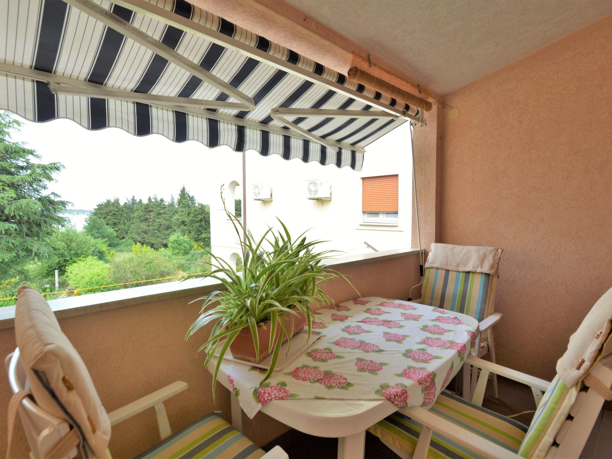 Photo 5 - 2 bedroom Apartment in Medulin with sea view