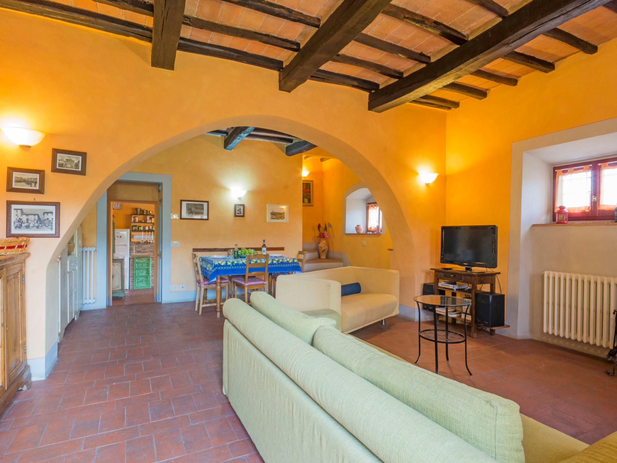 Photo 5 - 2 bedroom House in Greve in Chianti with garden