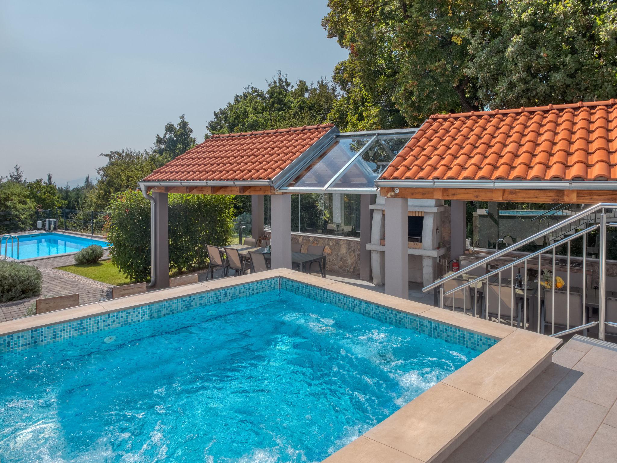 Foto 48 - Casa con 7 camere da letto a Opatija con piscina privata e terrazza