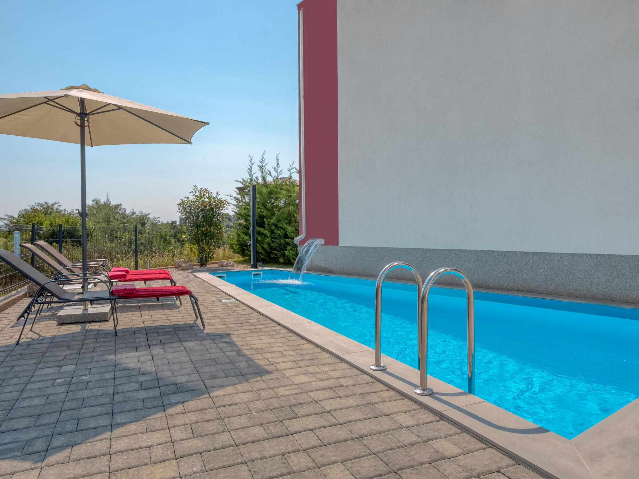 Foto 47 - Casa de 7 quartos em Opatija com piscina privada e terraço