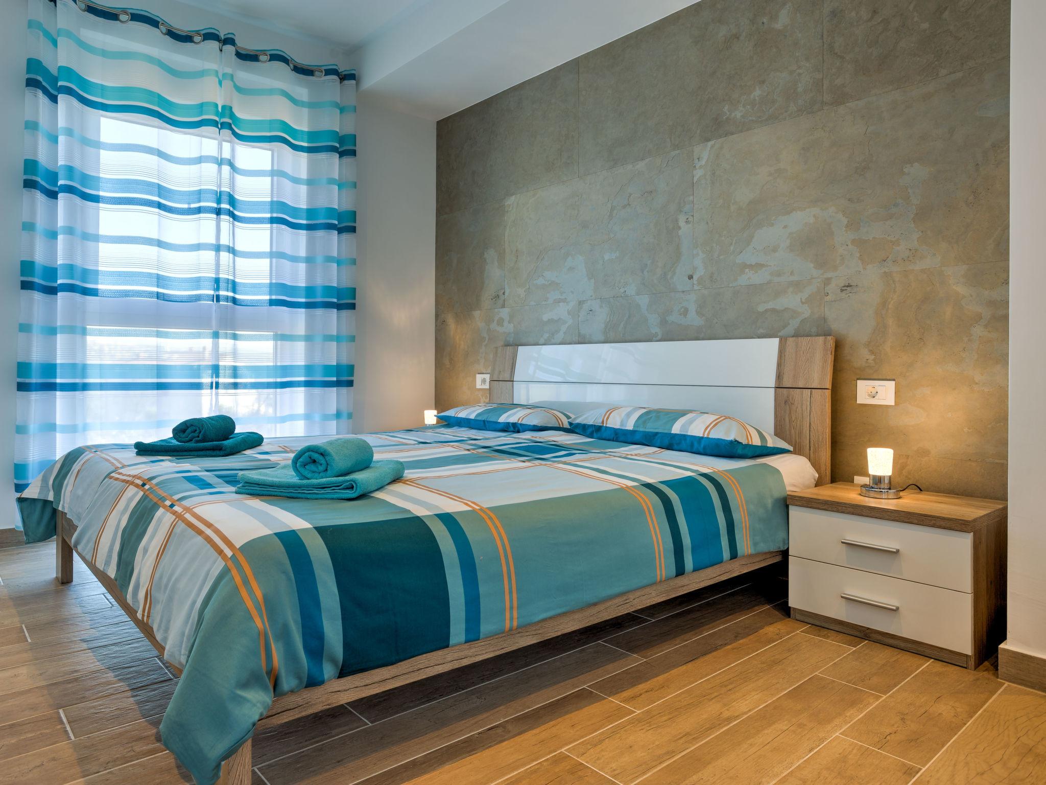 Foto 31 - Casa con 7 camere da letto a Opatija con piscina privata e terrazza