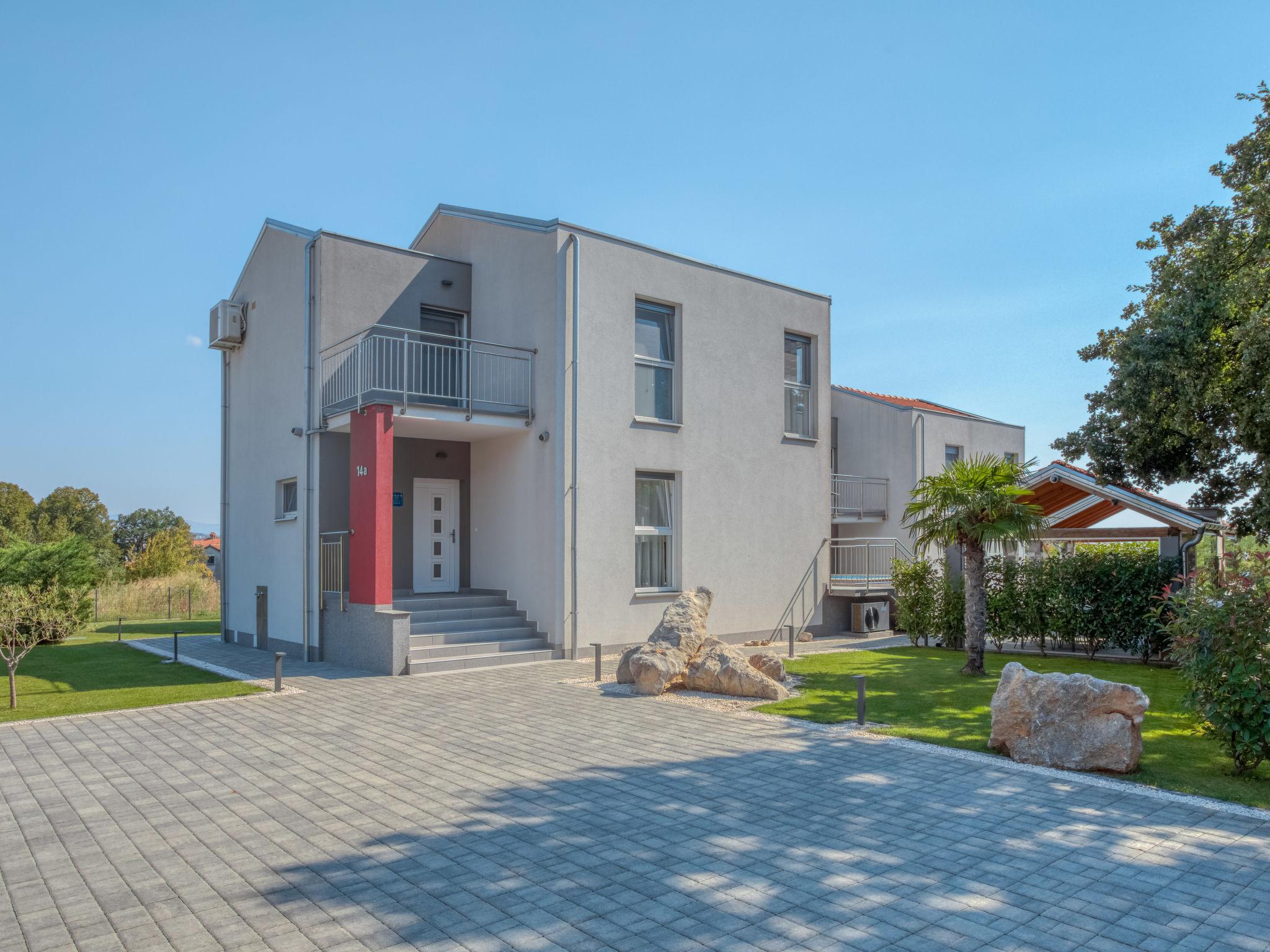 Foto 49 - Casa de 7 habitaciones en Opatija con piscina privada y terraza