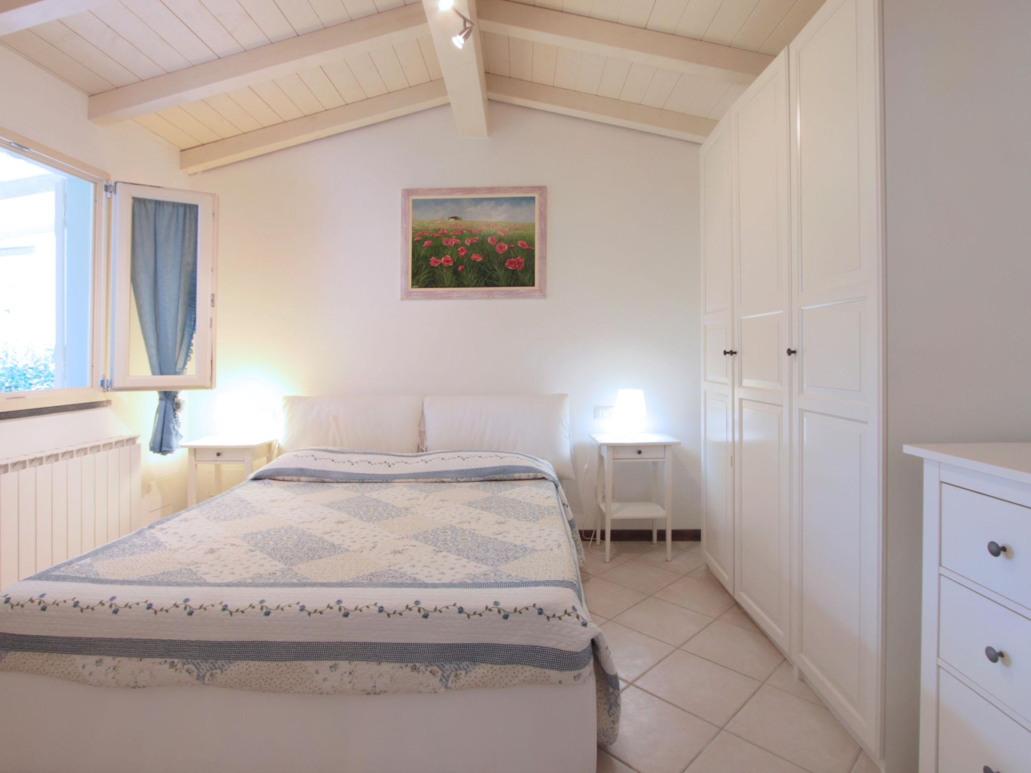 Photo 4 - Maison de 1 chambre à Forte dei Marmi avec jardin et vues à la mer